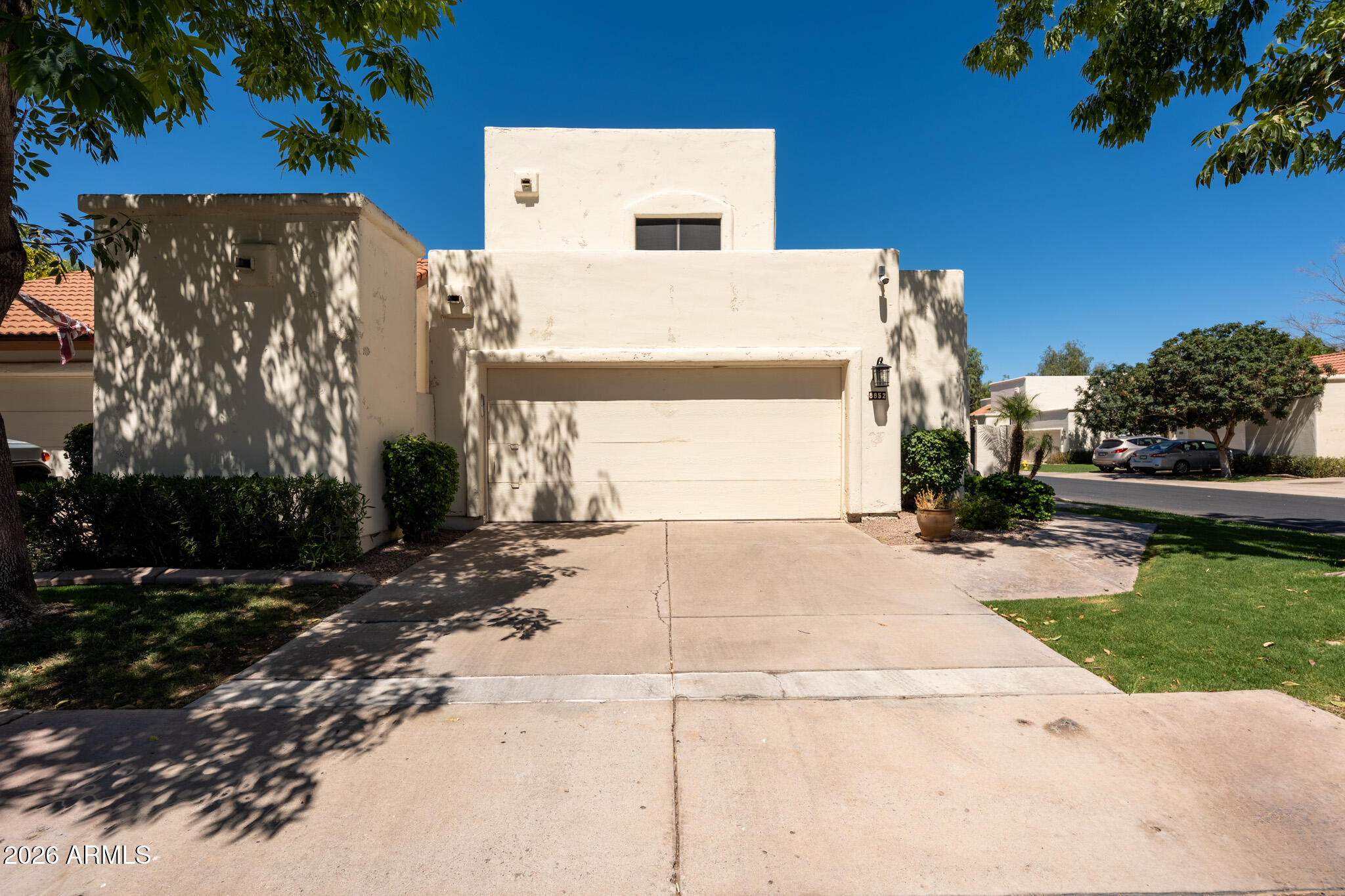 ALTA MIRADA TOWNHOMES - Residential