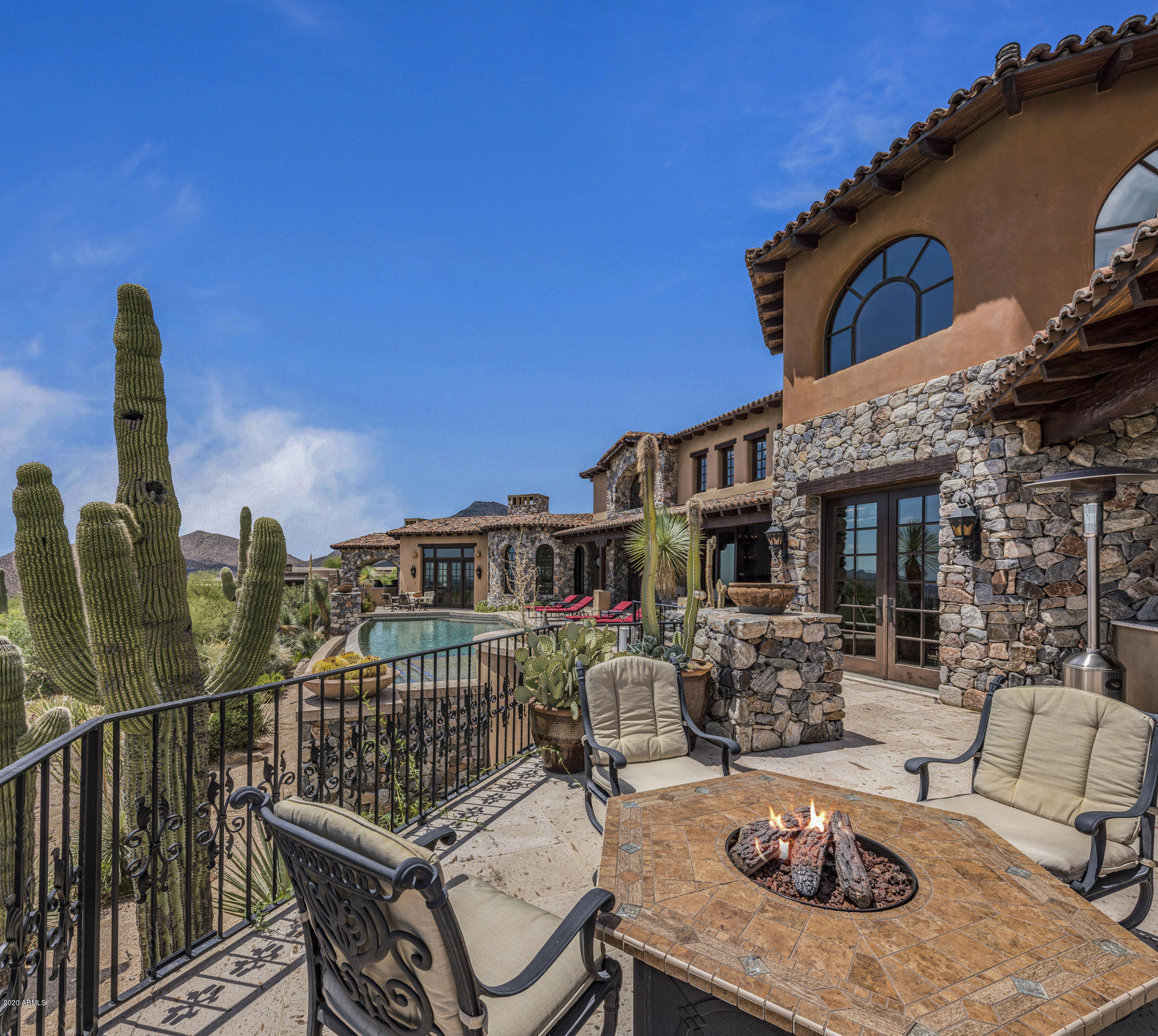DESERT MOUNTAIN - Residential