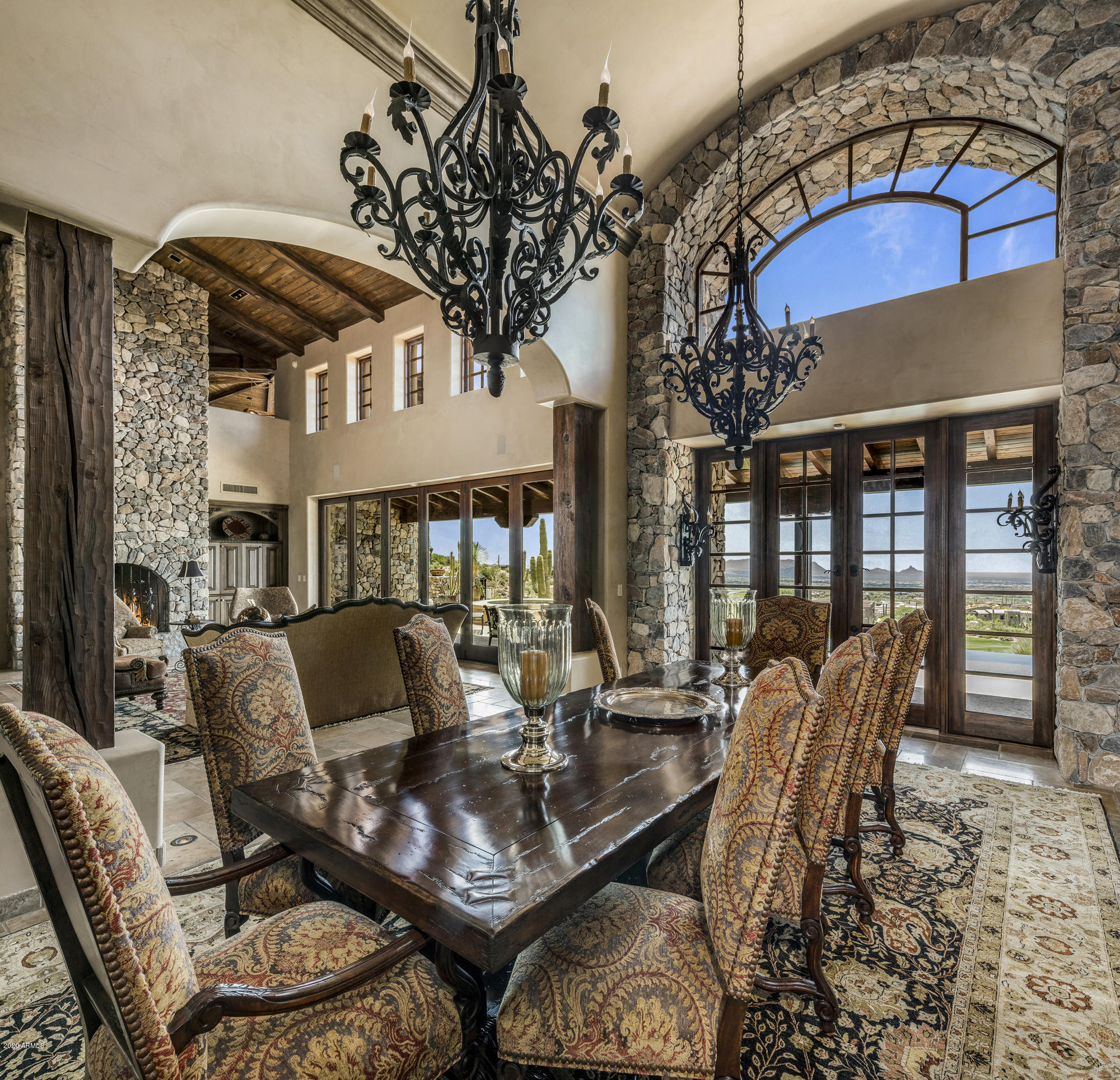 DESERT MOUNTAIN - Residential