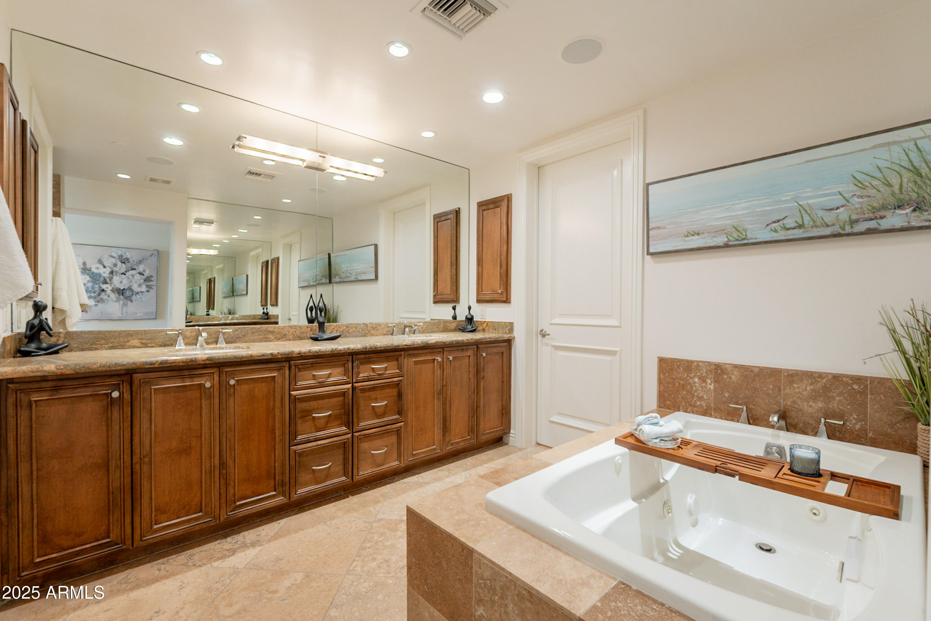 SCOTTSDALE WATERFRONT RESIDENCES CONDOMINIUM - Residential