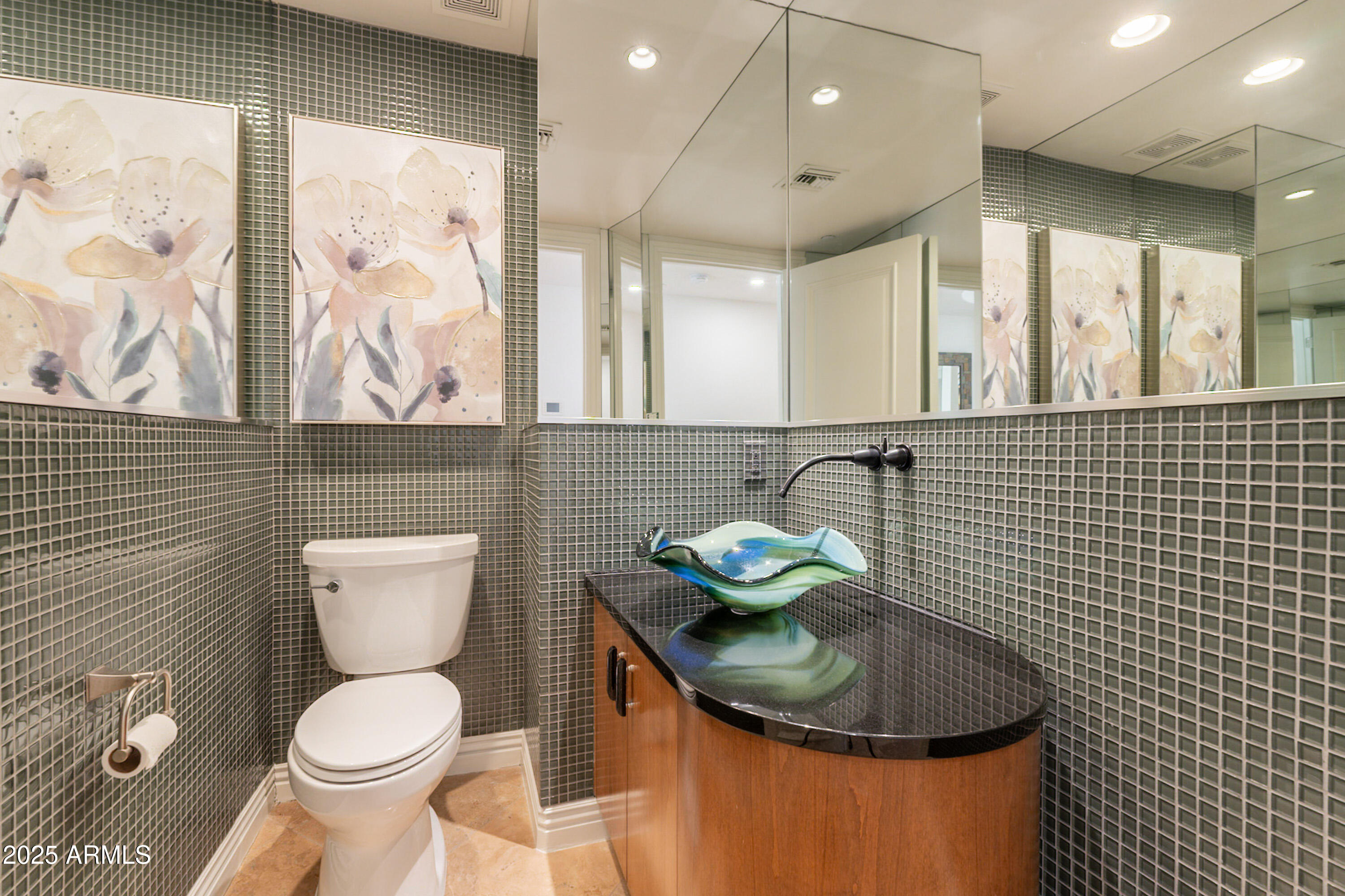 SCOTTSDALE WATERFRONT RESIDENCES CONDOMINIUM - Residential