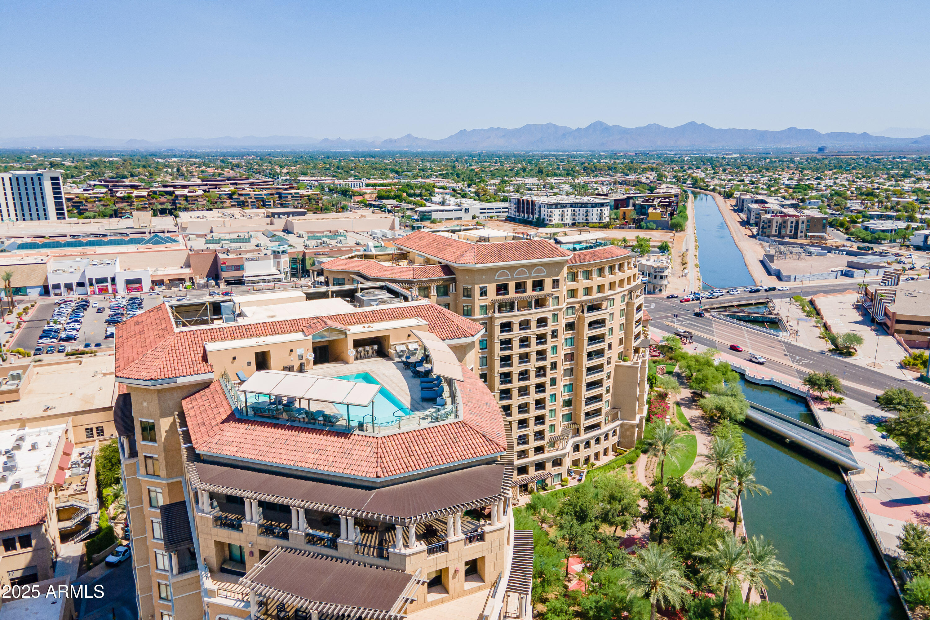 SCOTTSDALE WATERFRONT RESIDENCES CONDOMINIUM - Residential
