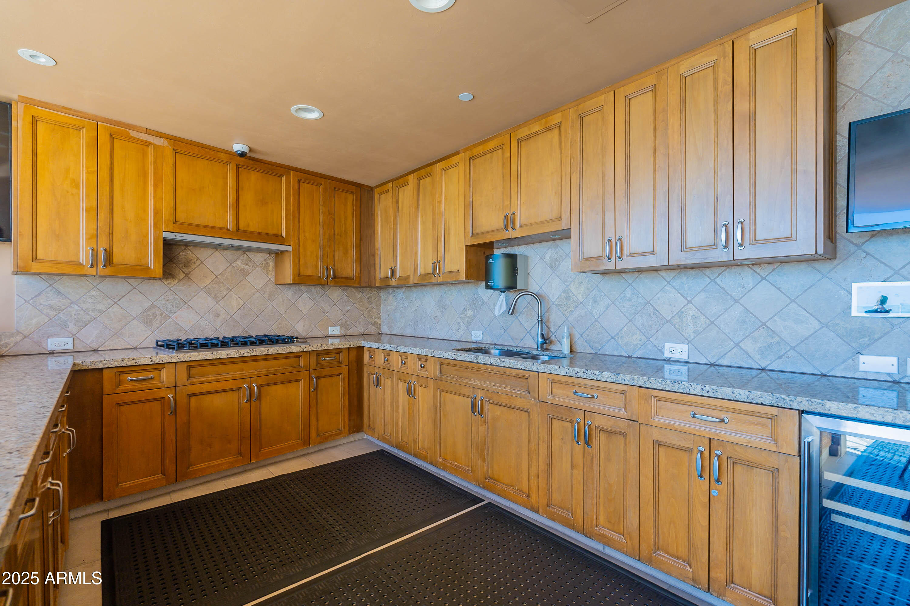 SCOTTSDALE WATERFRONT RESIDENCES CONDOMINIUM - Residential
