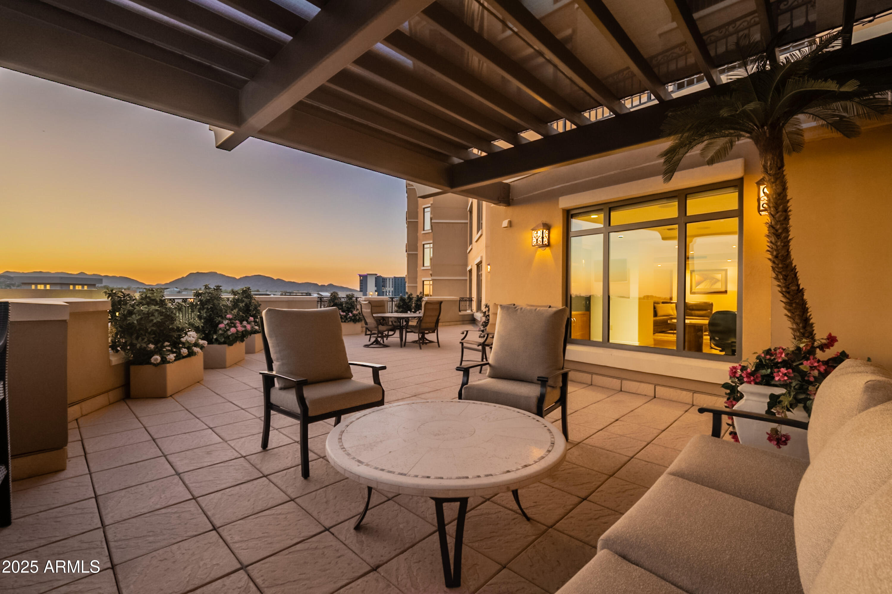SCOTTSDALE WATERFRONT RESIDENCES CONDOMINIUM - Residential