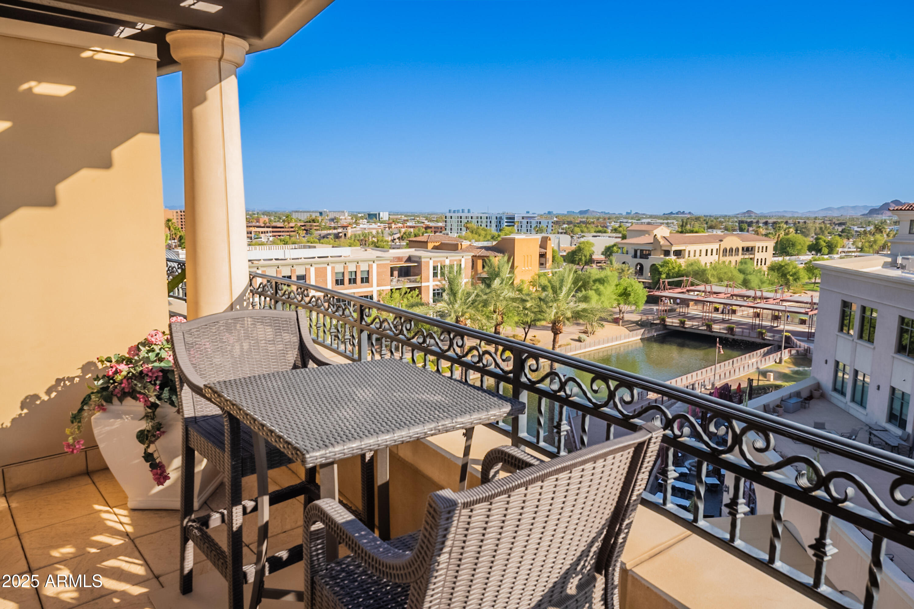 SCOTTSDALE WATERFRONT RESIDENCES CONDOMINIUM - Residential