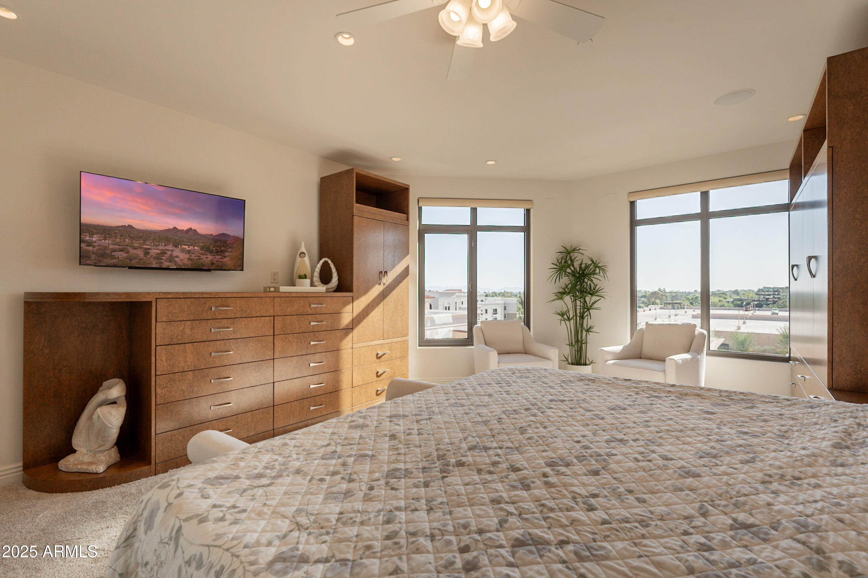 SCOTTSDALE WATERFRONT RESIDENCES CONDOMINIUM - Residential