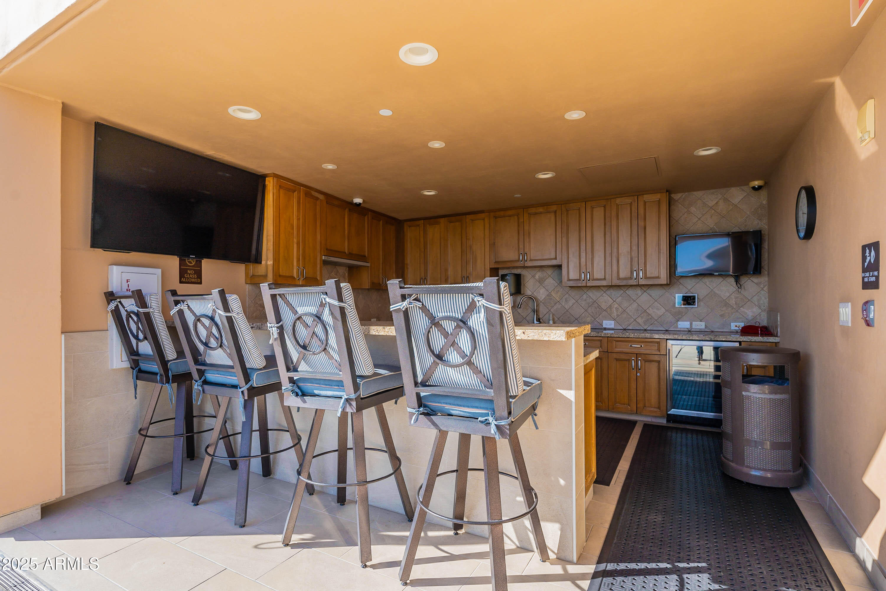 SCOTTSDALE WATERFRONT RESIDENCES CONDOMINIUM - Residential