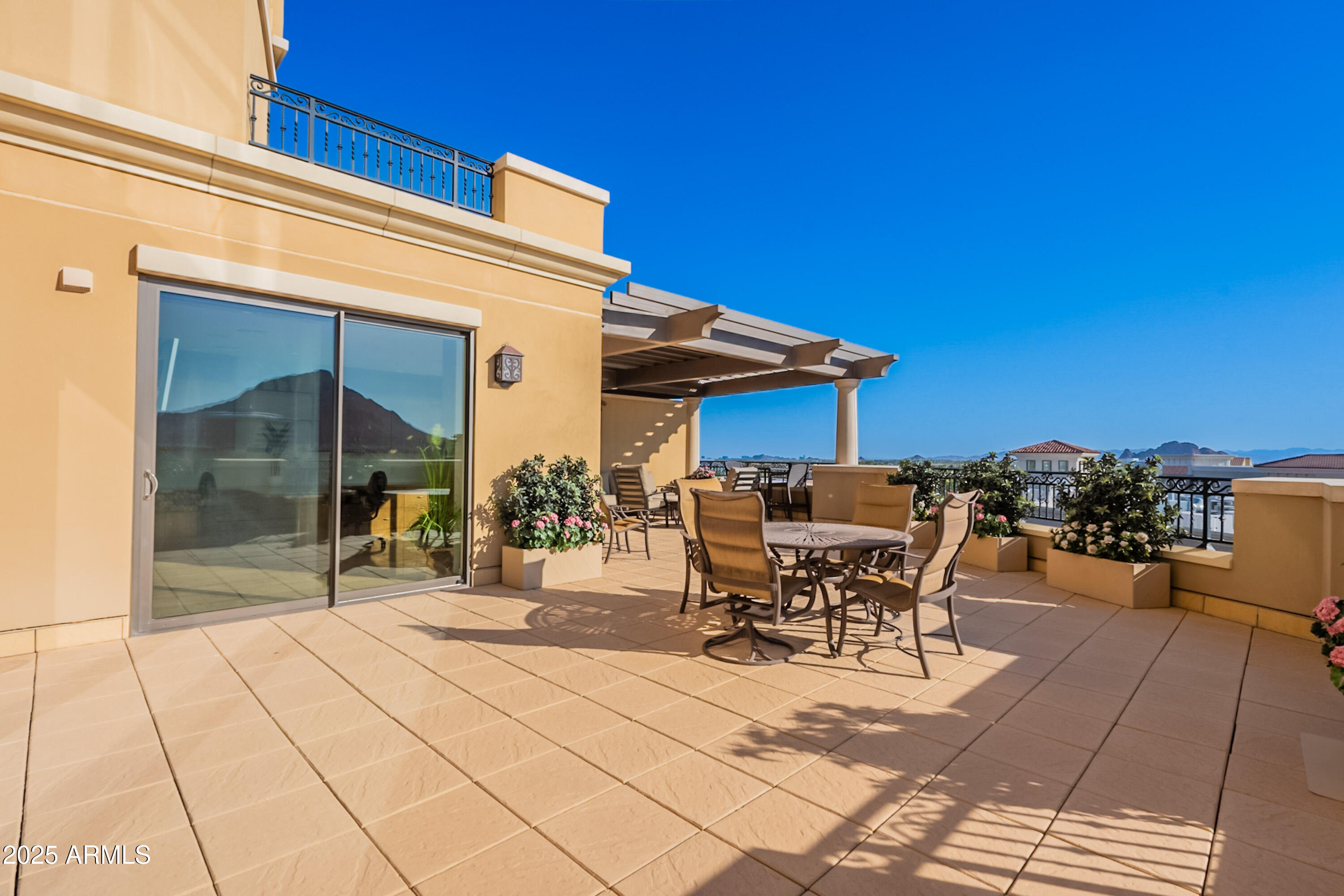 SCOTTSDALE WATERFRONT RESIDENCES CONDOMINIUM - Residential