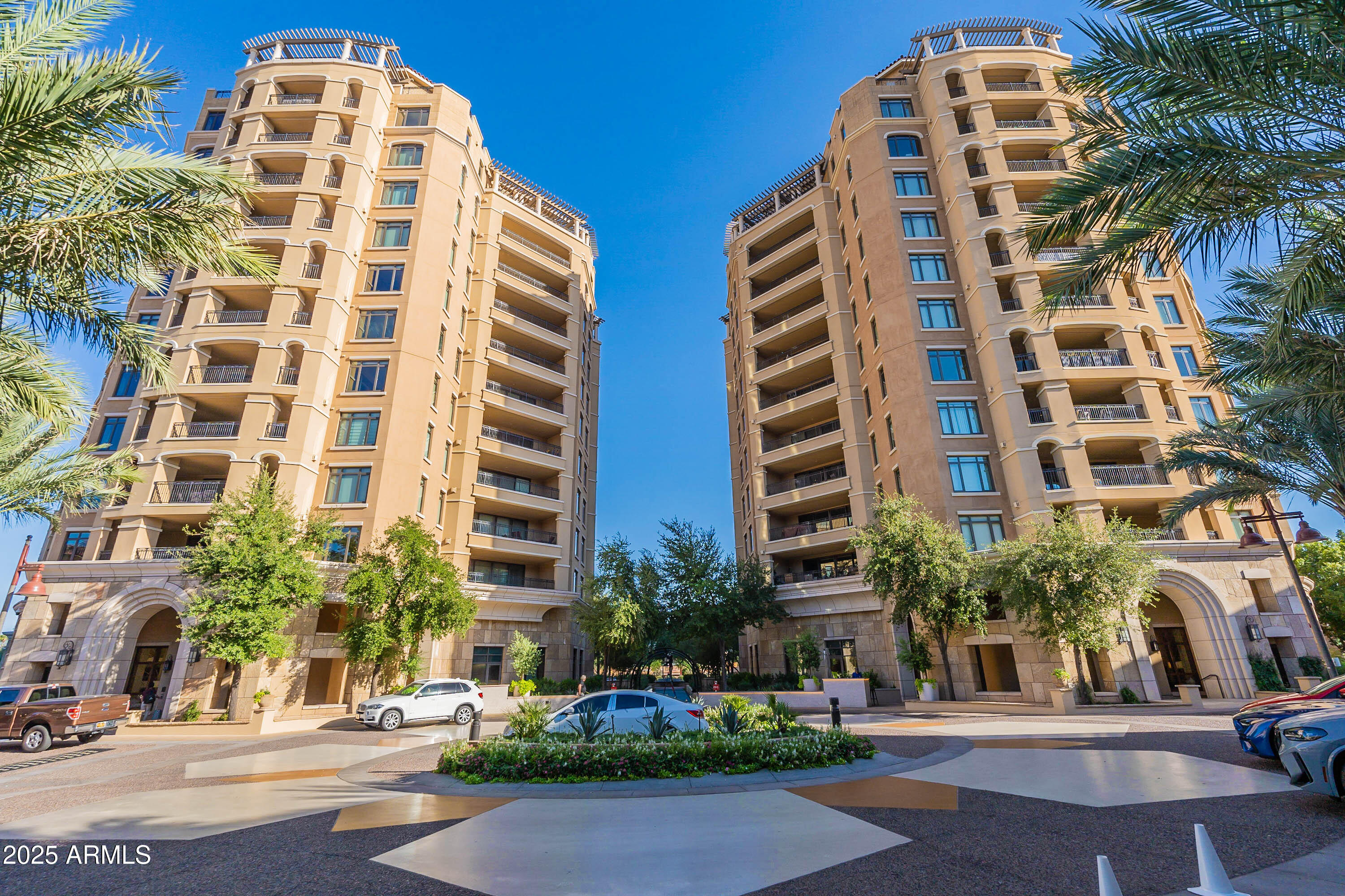 SCOTTSDALE WATERFRONT RESIDENCES CONDOMINIUM - Residential