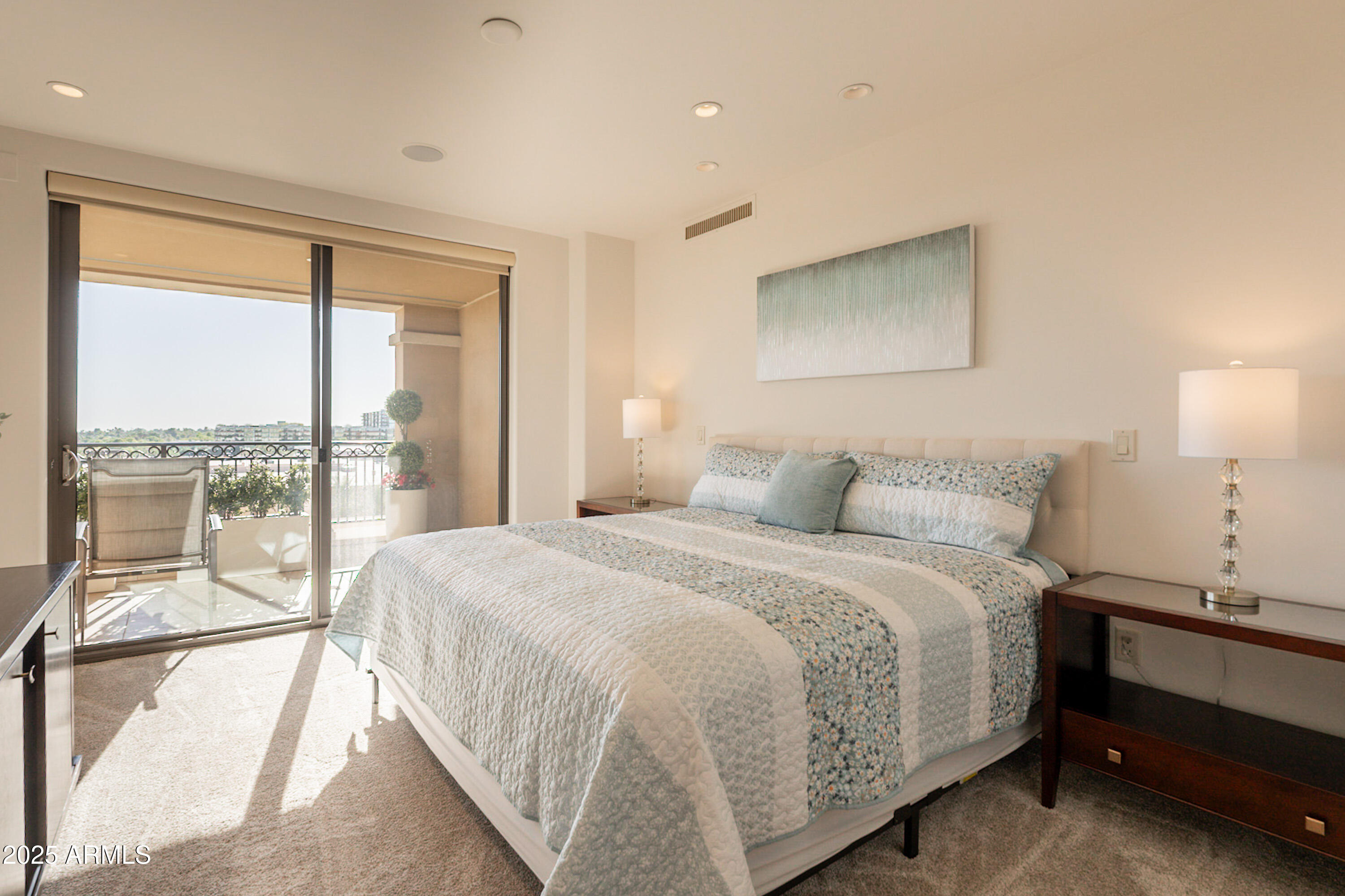 SCOTTSDALE WATERFRONT RESIDENCES CONDOMINIUM - Residential