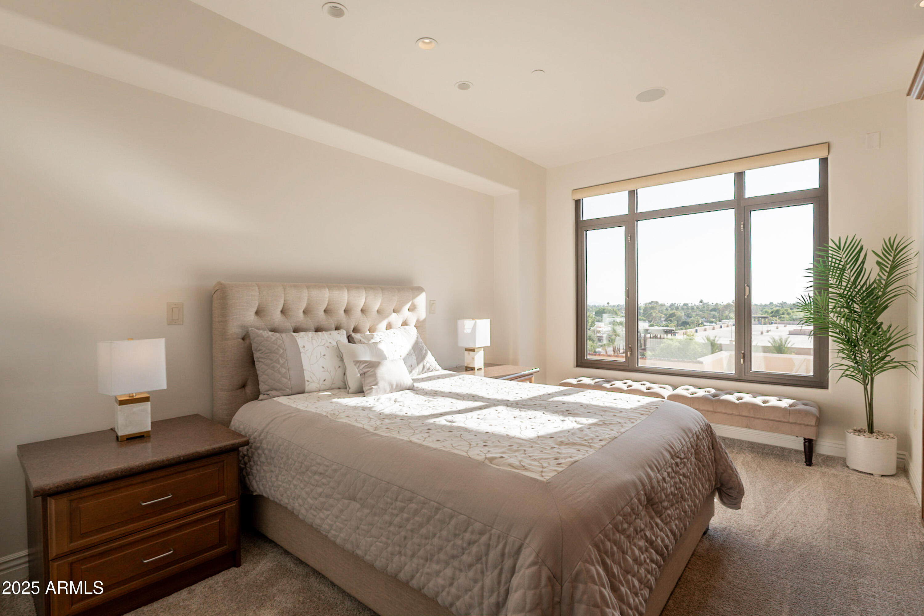 SCOTTSDALE WATERFRONT RESIDENCES CONDOMINIUM - Residential