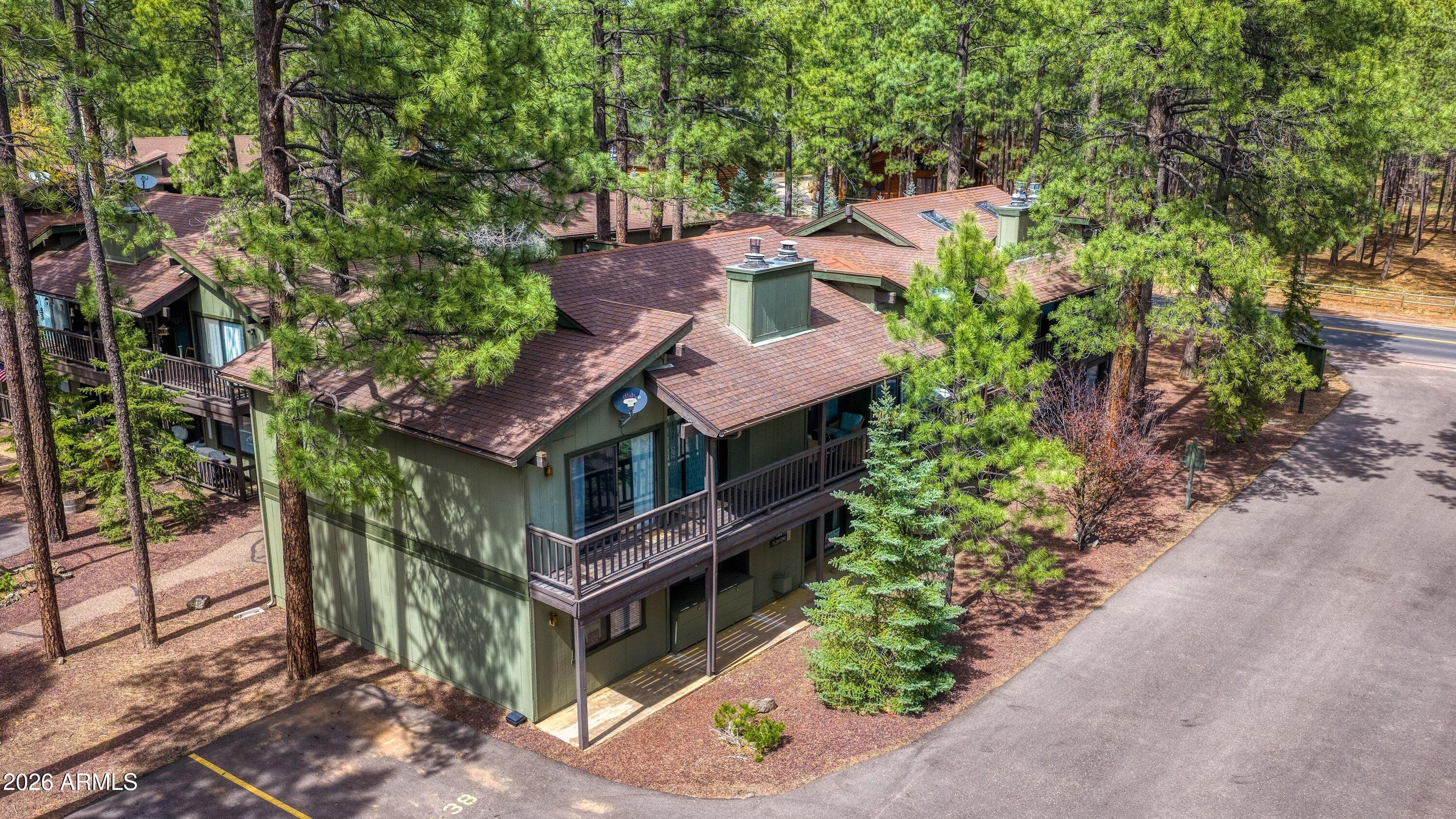 PINETOP LAKES COUNTRY CLUB SPORTS VILLAGE UNIT 2 - Residential