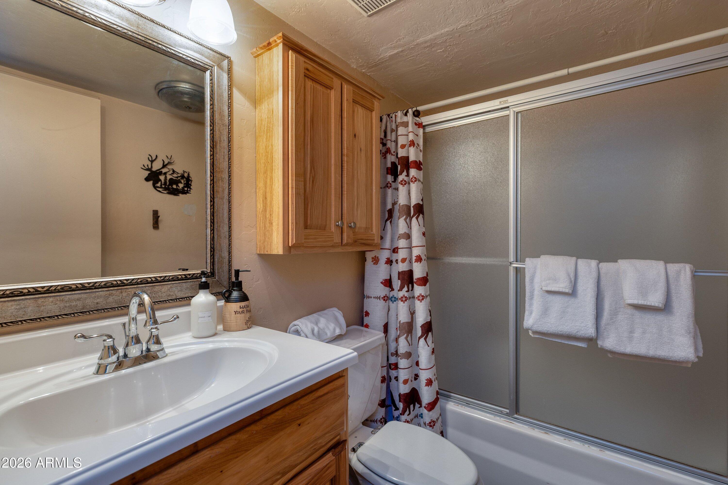 PINETOP LAKES COUNTRY CLUB SPORTS VILLAGE UNIT 2 - Residential