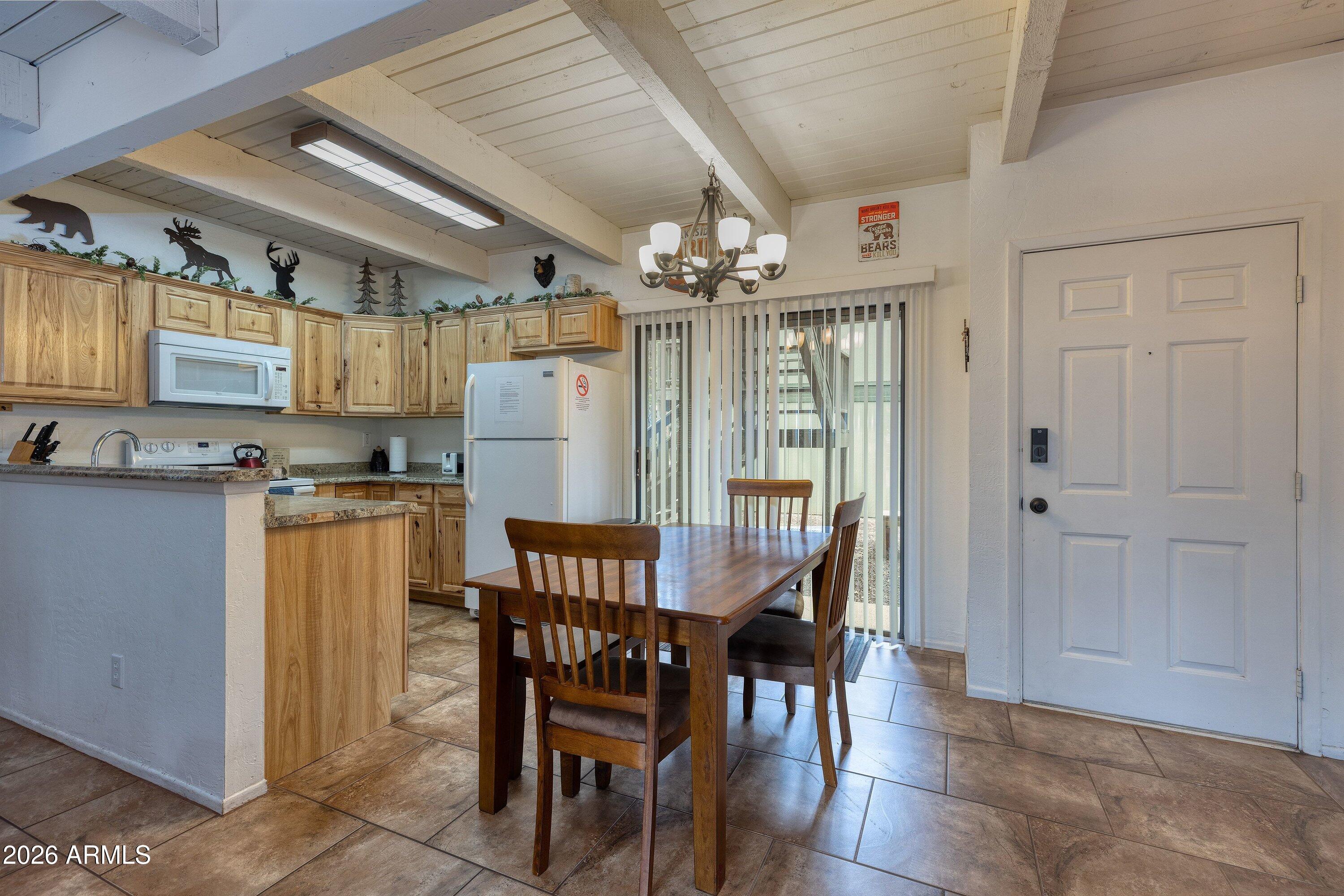 PINETOP LAKES COUNTRY CLUB SPORTS VILLAGE UNIT 2 - Residential