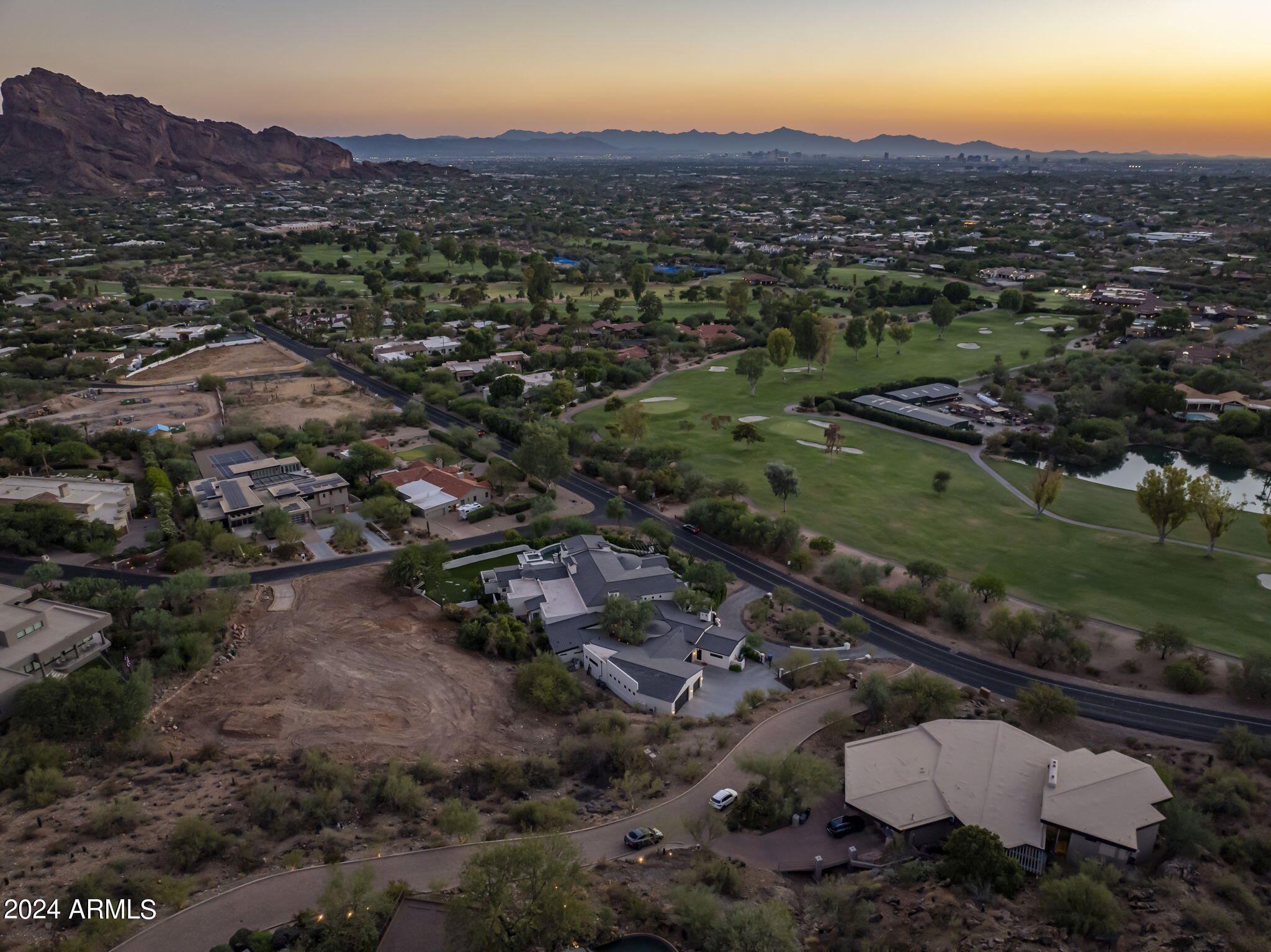 PARADISE VALLEY ESTATES - Land