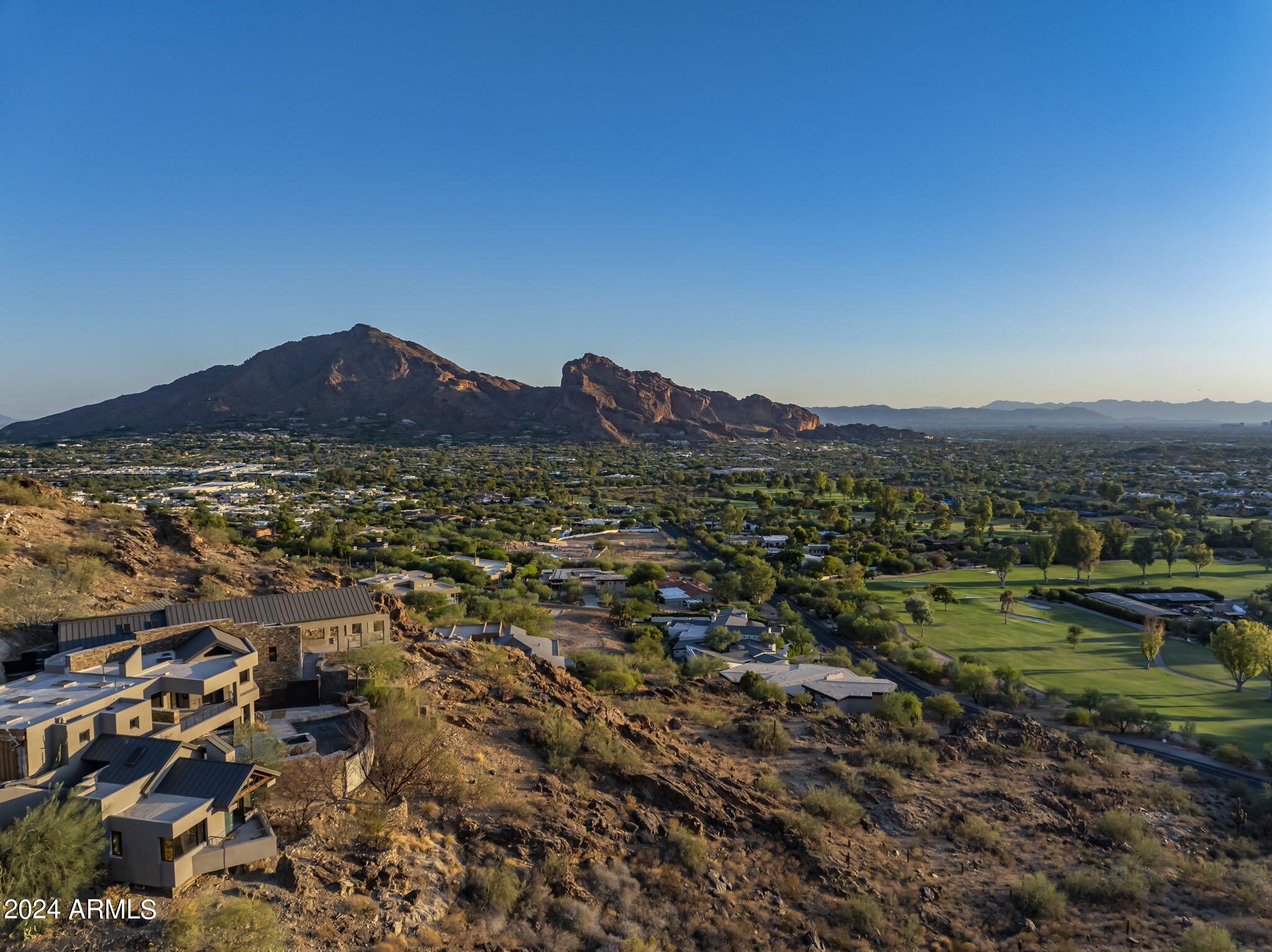 PARADISE VALLEY ESTATES - Land