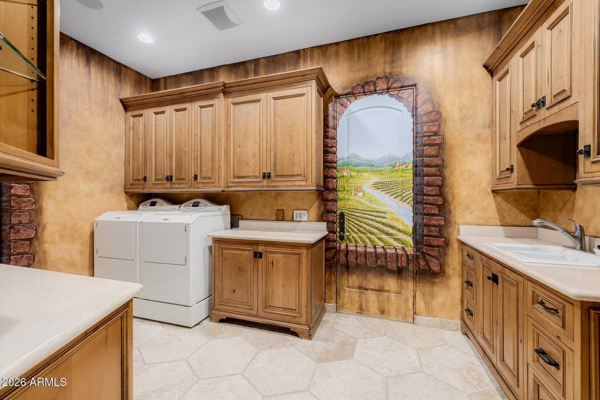 COUNTY ISLAND - Residential