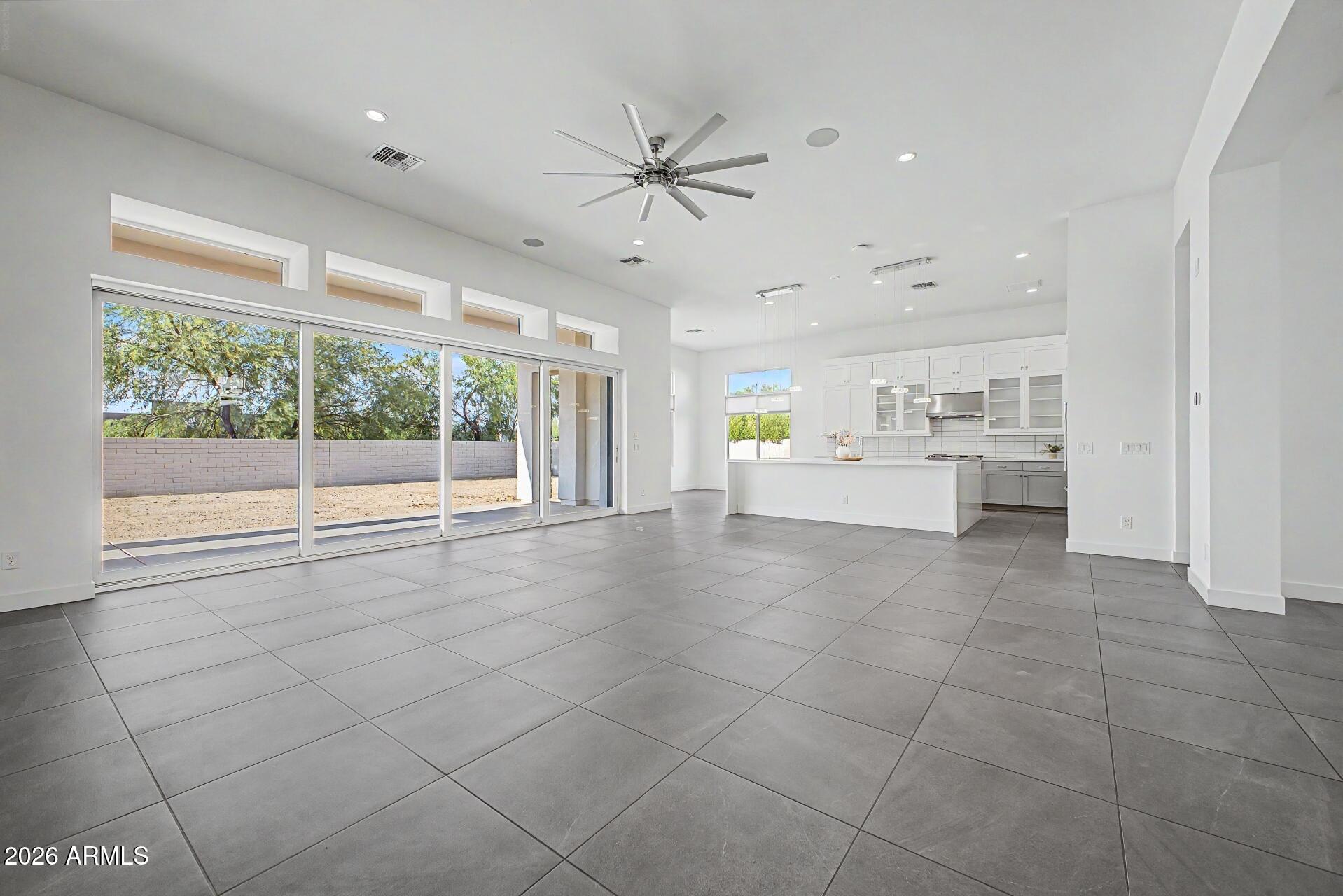 BRIDLE RANCH - Residential
