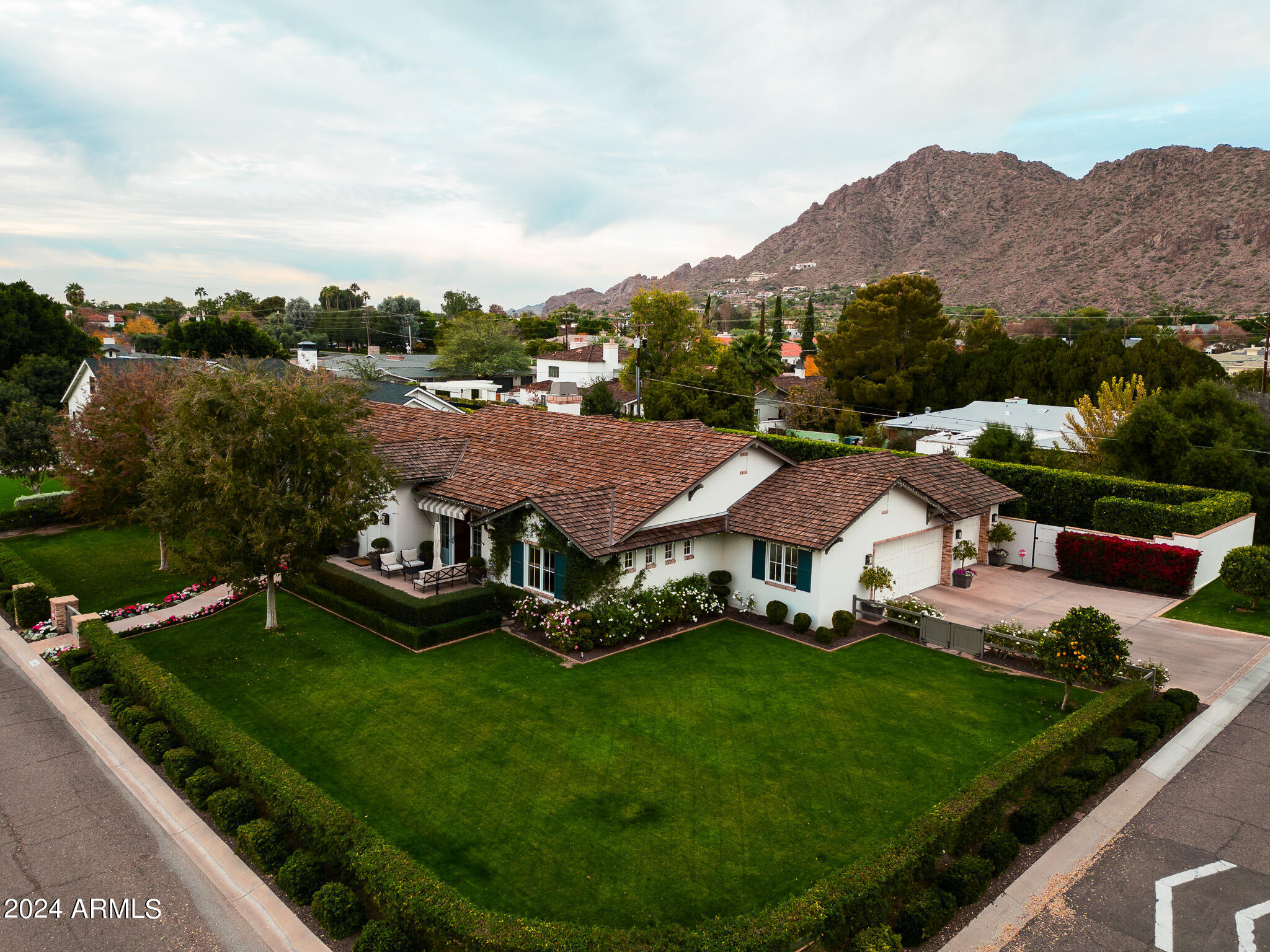 LA MAZA VILLA 1 - Residential
