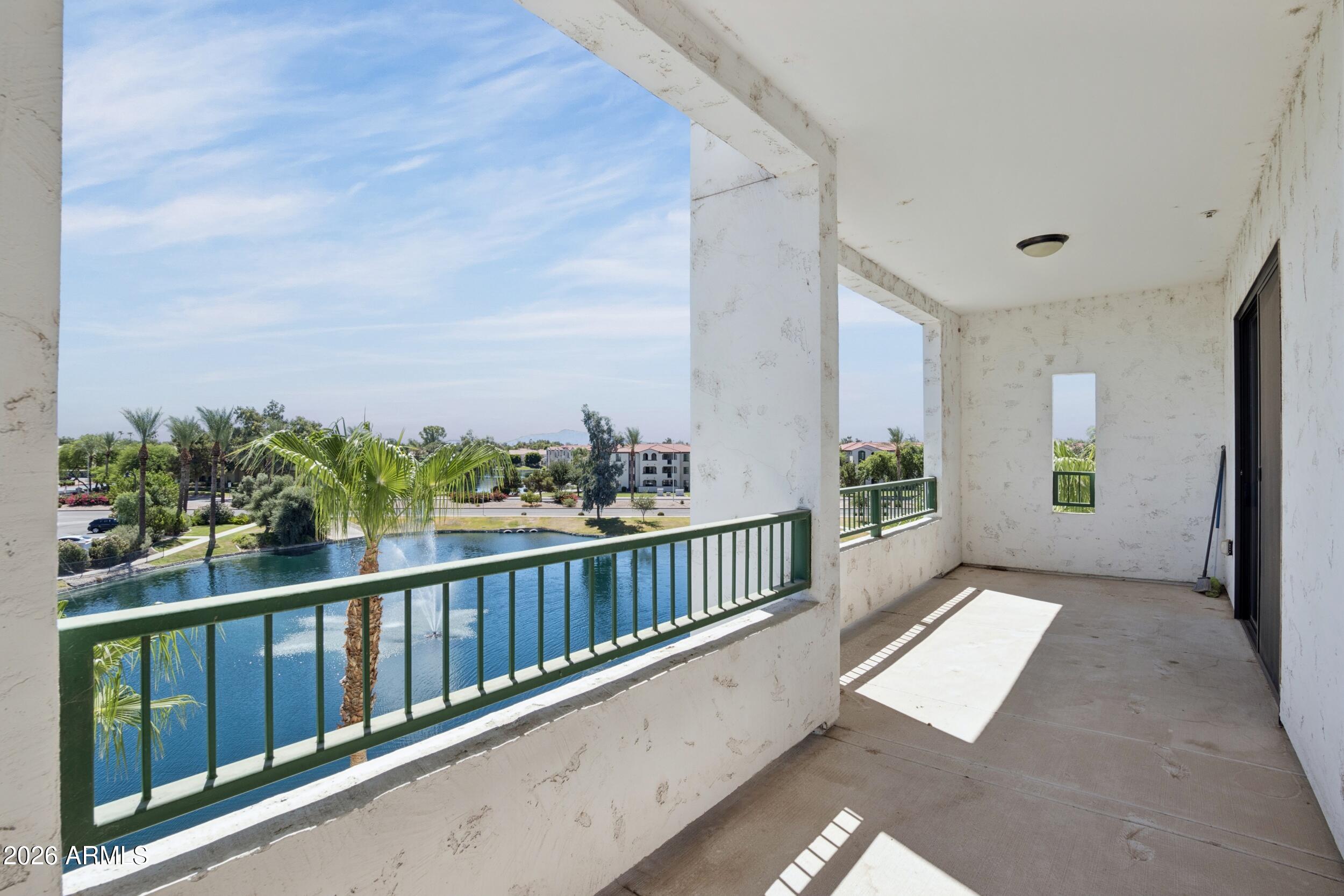 CAYS AT DOWNTOWN OCOTILLO CONDOMINIUM AMD REPLAT - Residential