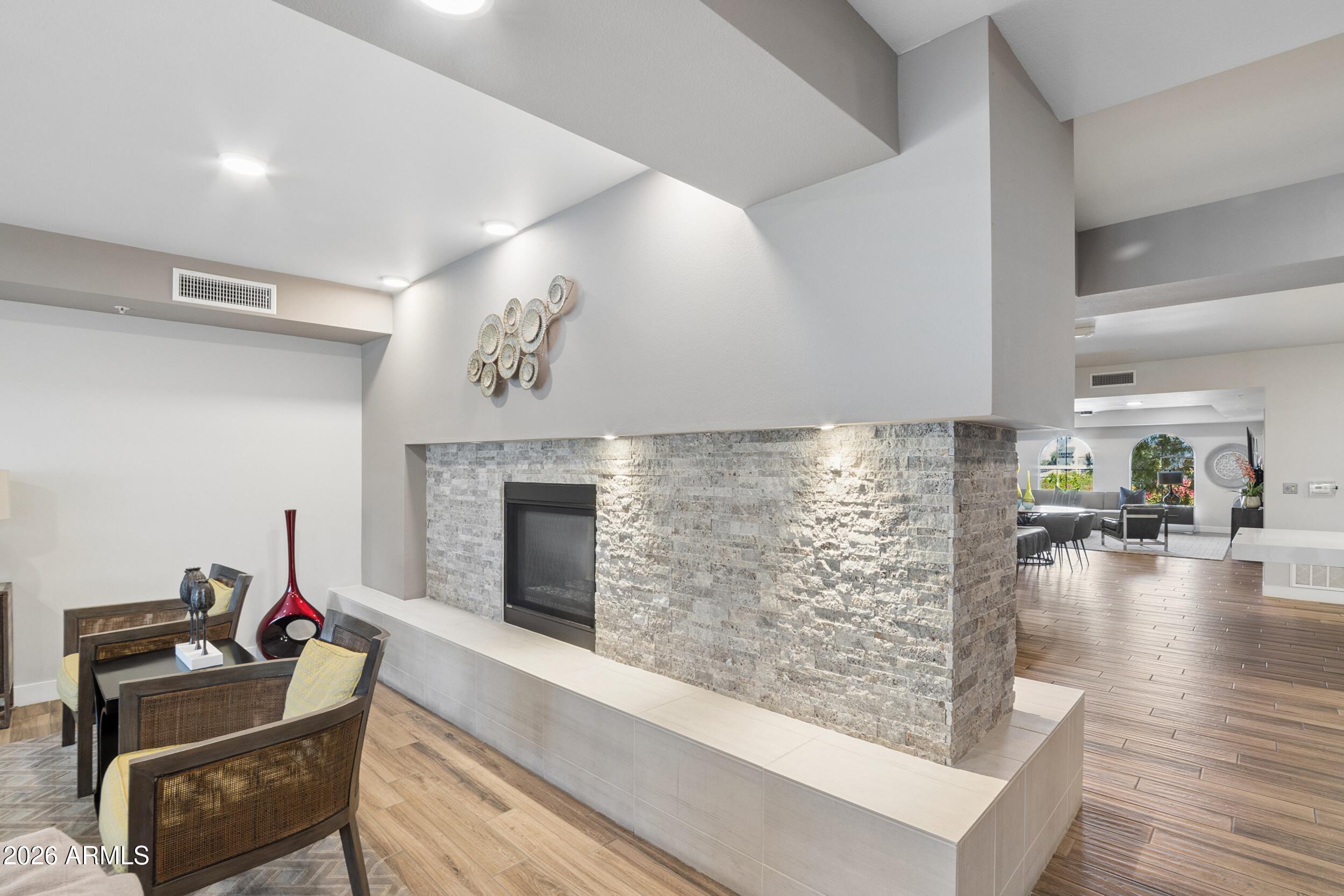 CAYS AT DOWNTOWN OCOTILLO CONDOMINIUM AMD REPLAT - Residential