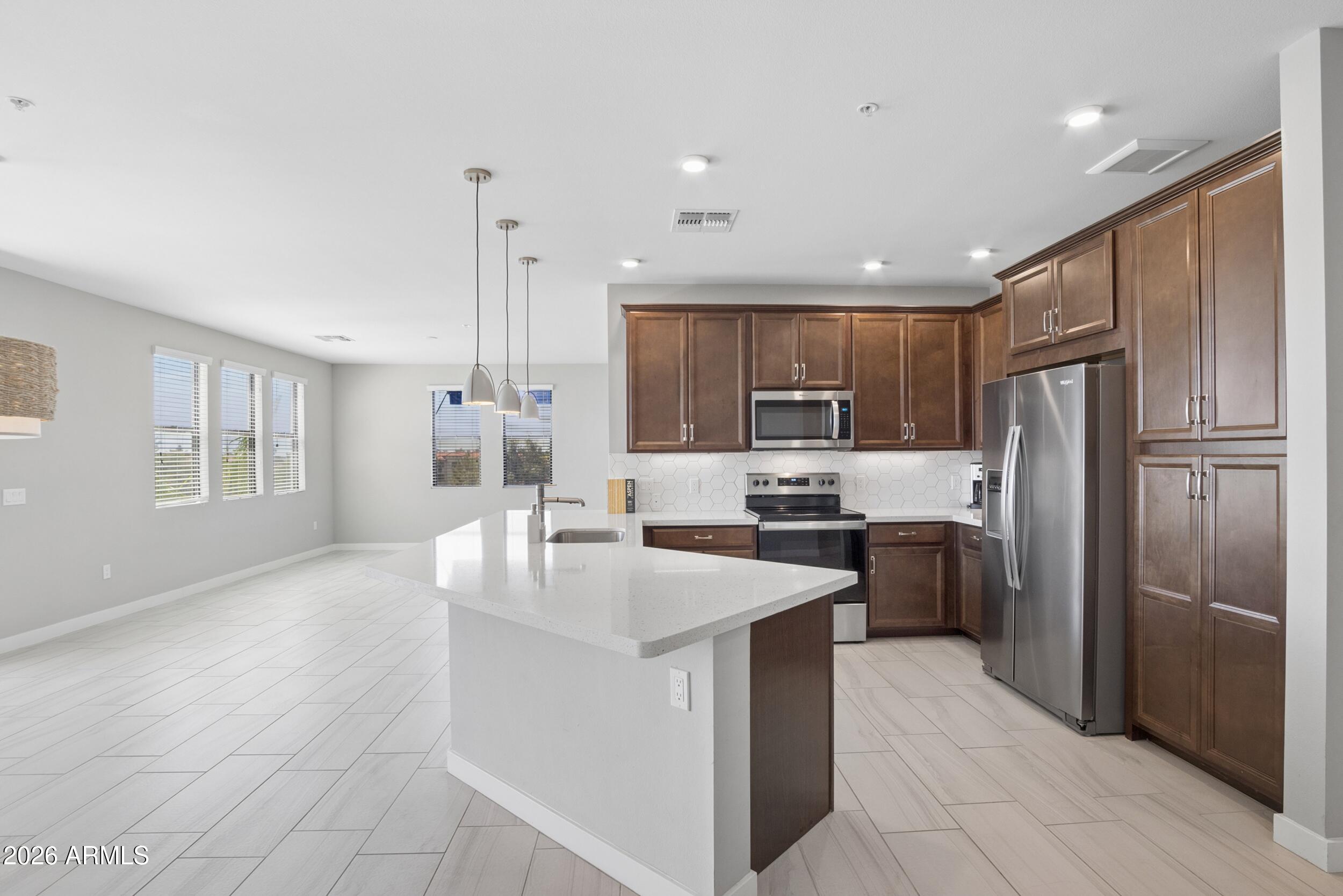 CAYS AT DOWNTOWN OCOTILLO CONDOMINIUM AMD REPLAT - Residential