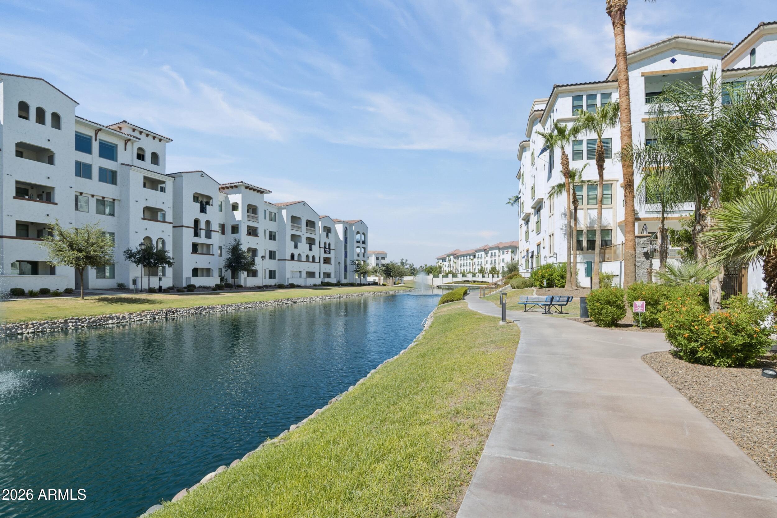 CAYS AT DOWNTOWN OCOTILLO CONDOMINIUM AMD REPLAT - Residential
