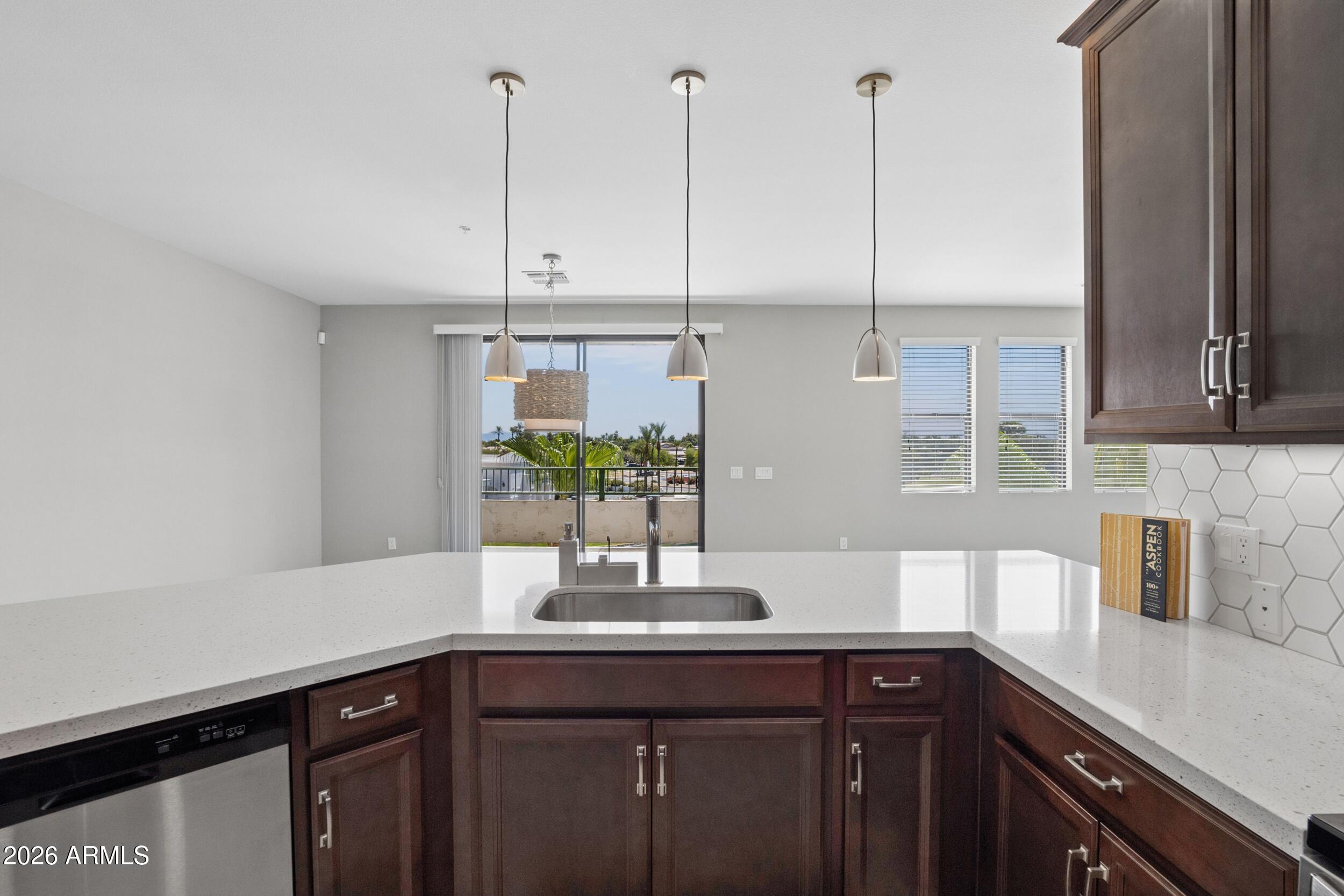 CAYS AT DOWNTOWN OCOTILLO CONDOMINIUM AMD REPLAT - Residential