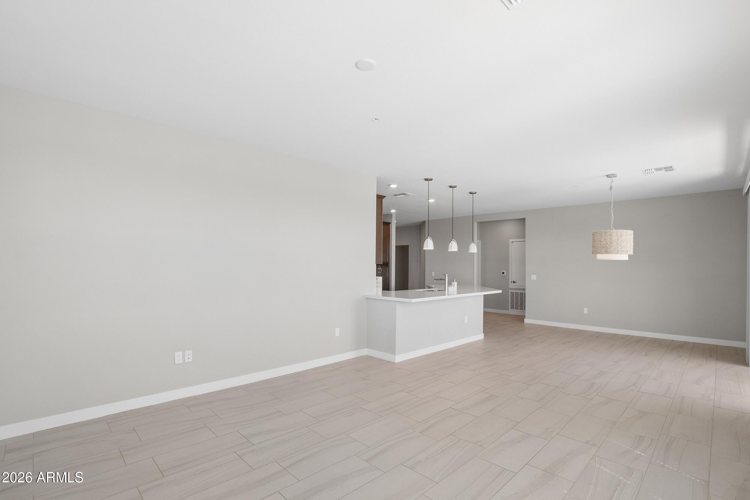 CAYS AT DOWNTOWN OCOTILLO CONDOMINIUM AMD REPLAT - Residential