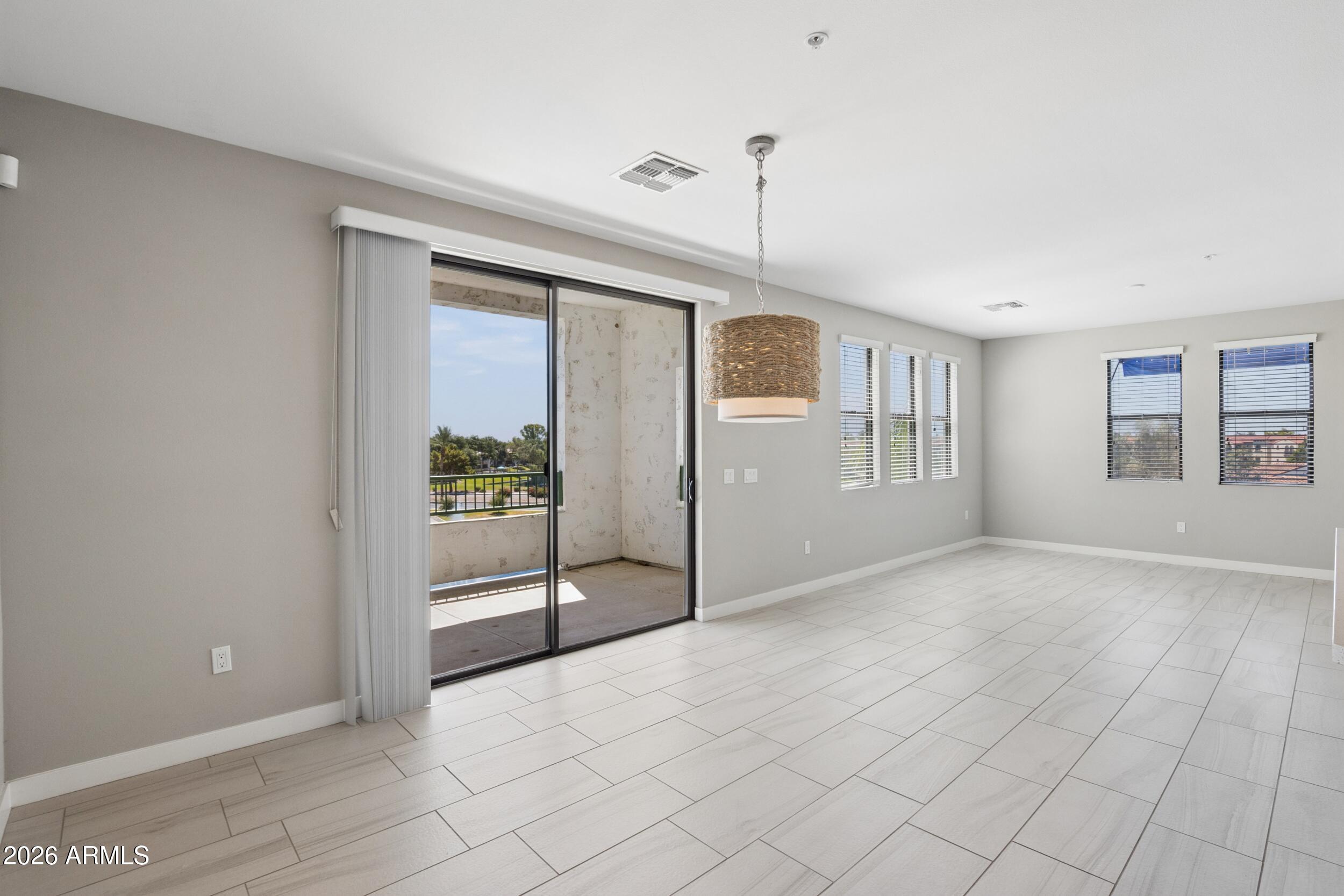 CAYS AT DOWNTOWN OCOTILLO CONDOMINIUM AMD REPLAT - Residential