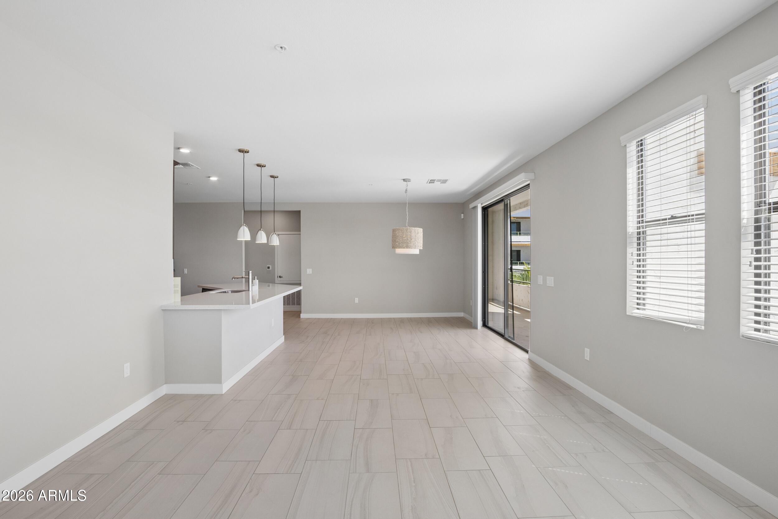 CAYS AT DOWNTOWN OCOTILLO CONDOMINIUM AMD REPLAT - Residential