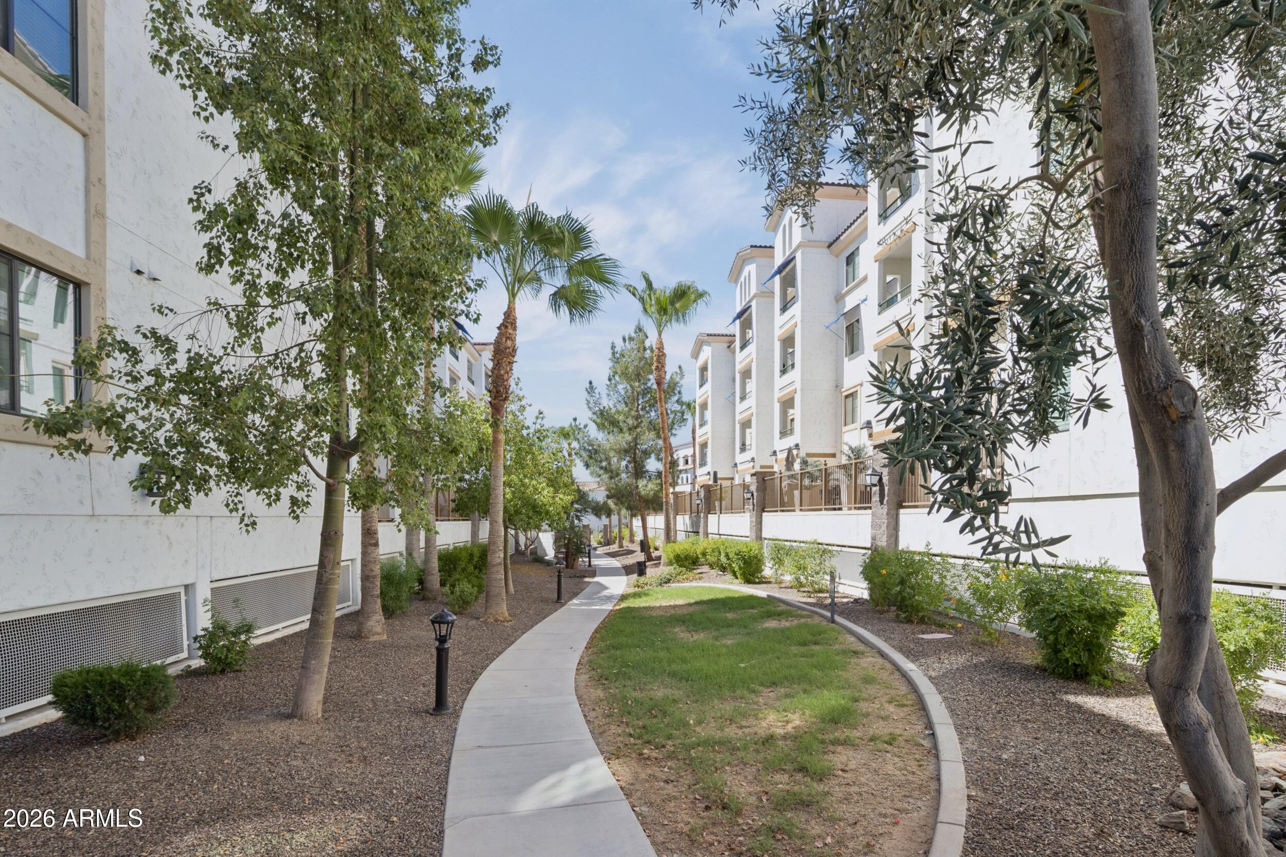 CAYS AT DOWNTOWN OCOTILLO CONDOMINIUM AMD REPLAT - Residential