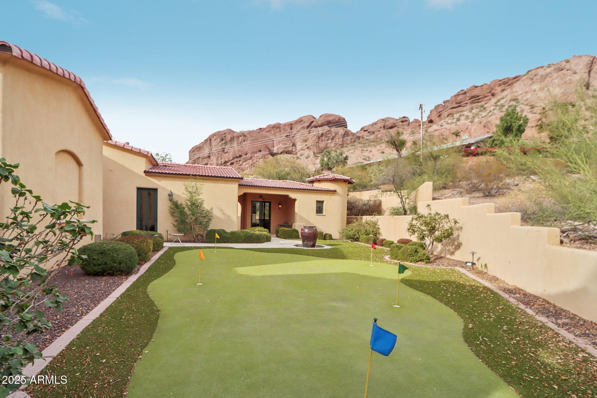 RED ROCK • ARCADIA - Residential