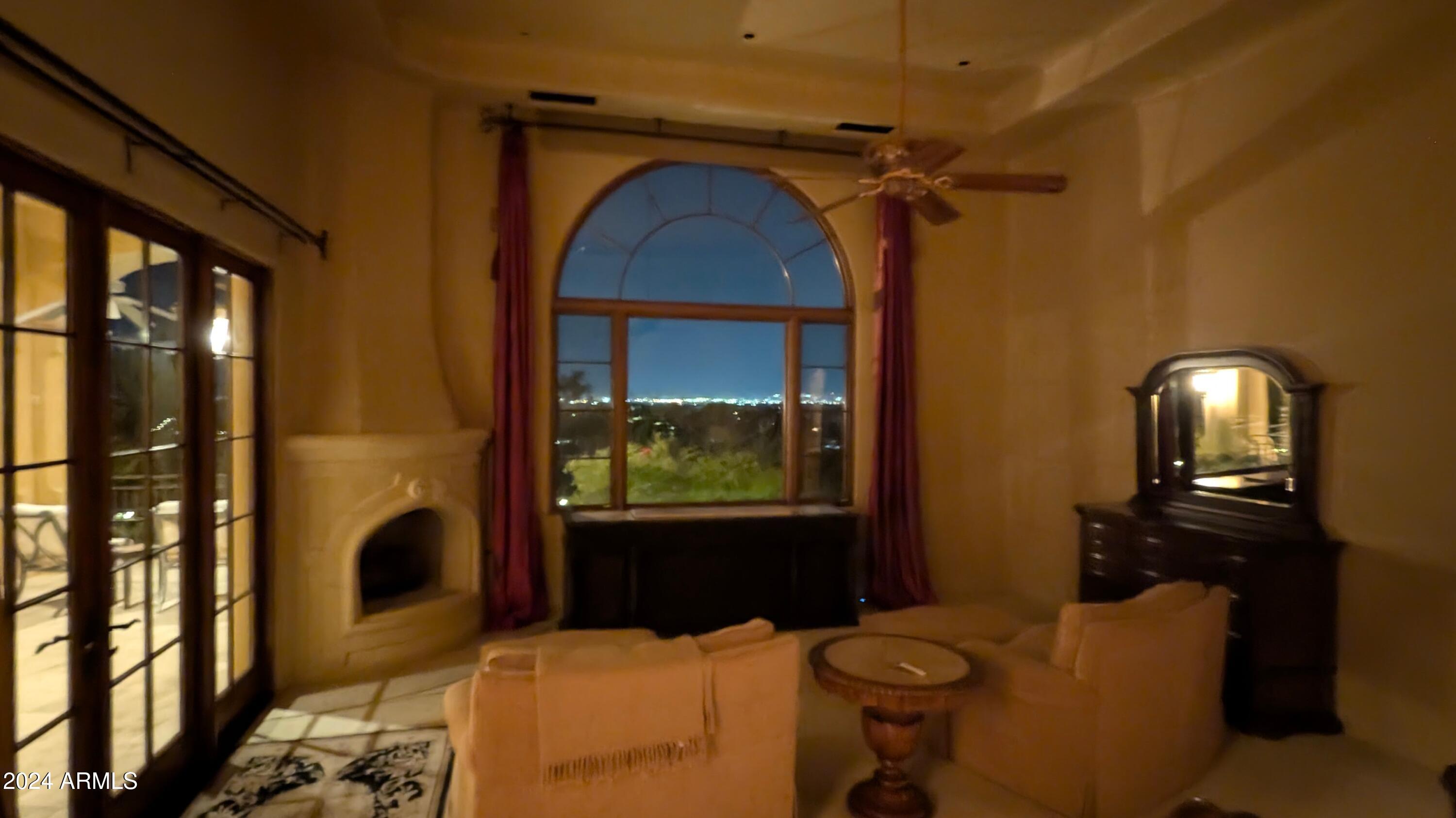 RED ROCK • ARCADIA - Residential