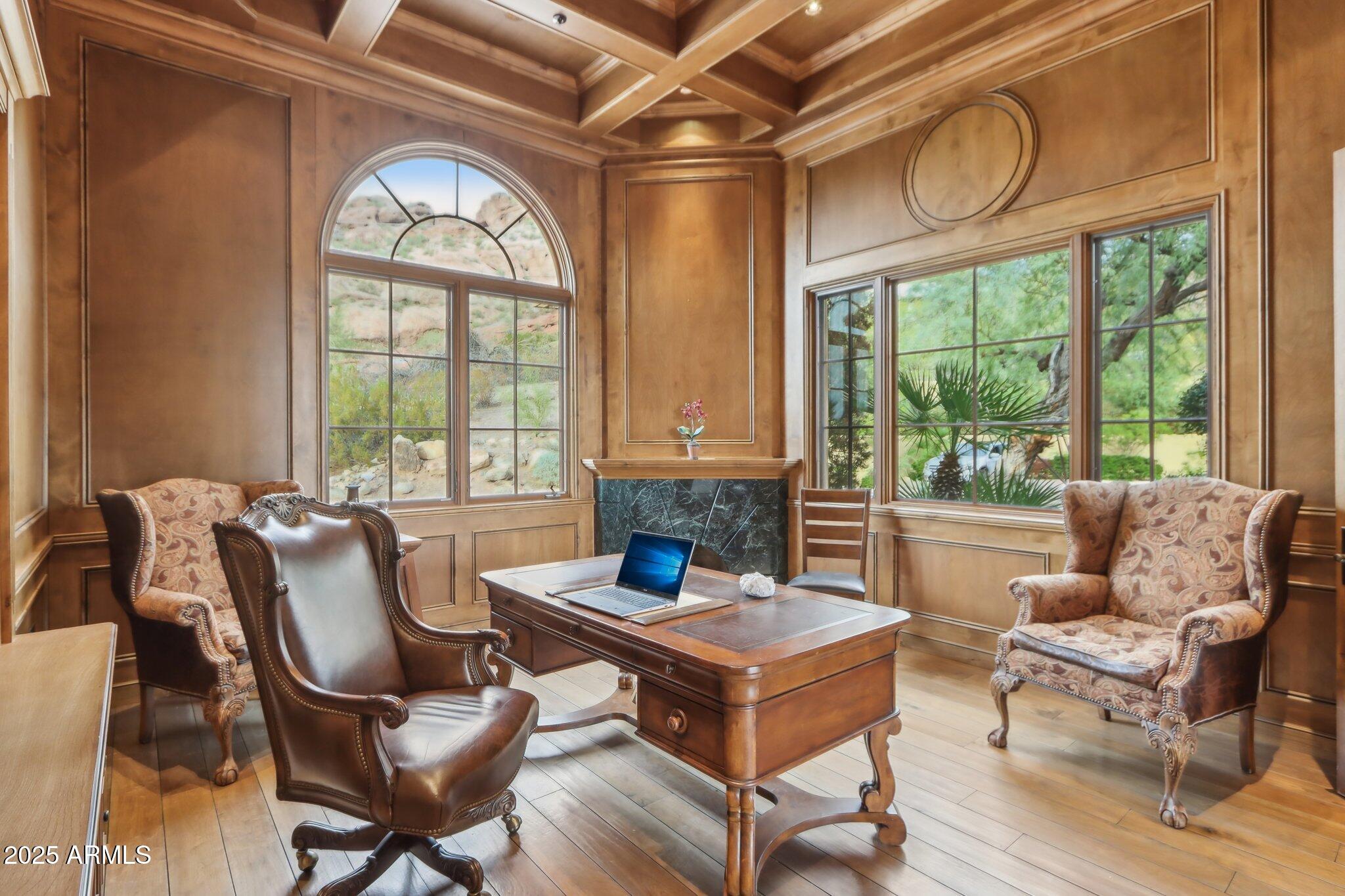 RED ROCK • ARCADIA - Residential