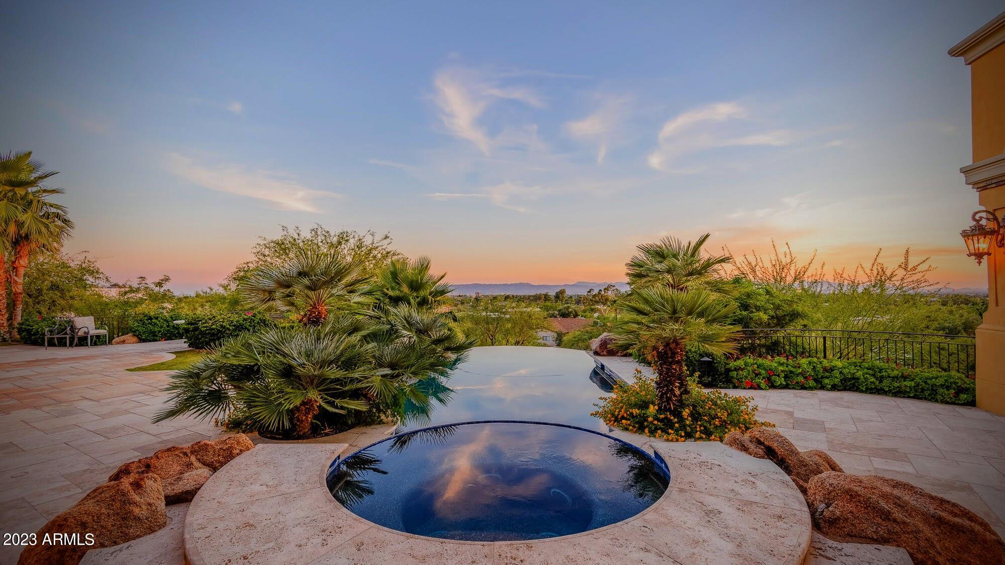 RED ROCK • ARCADIA - Residential