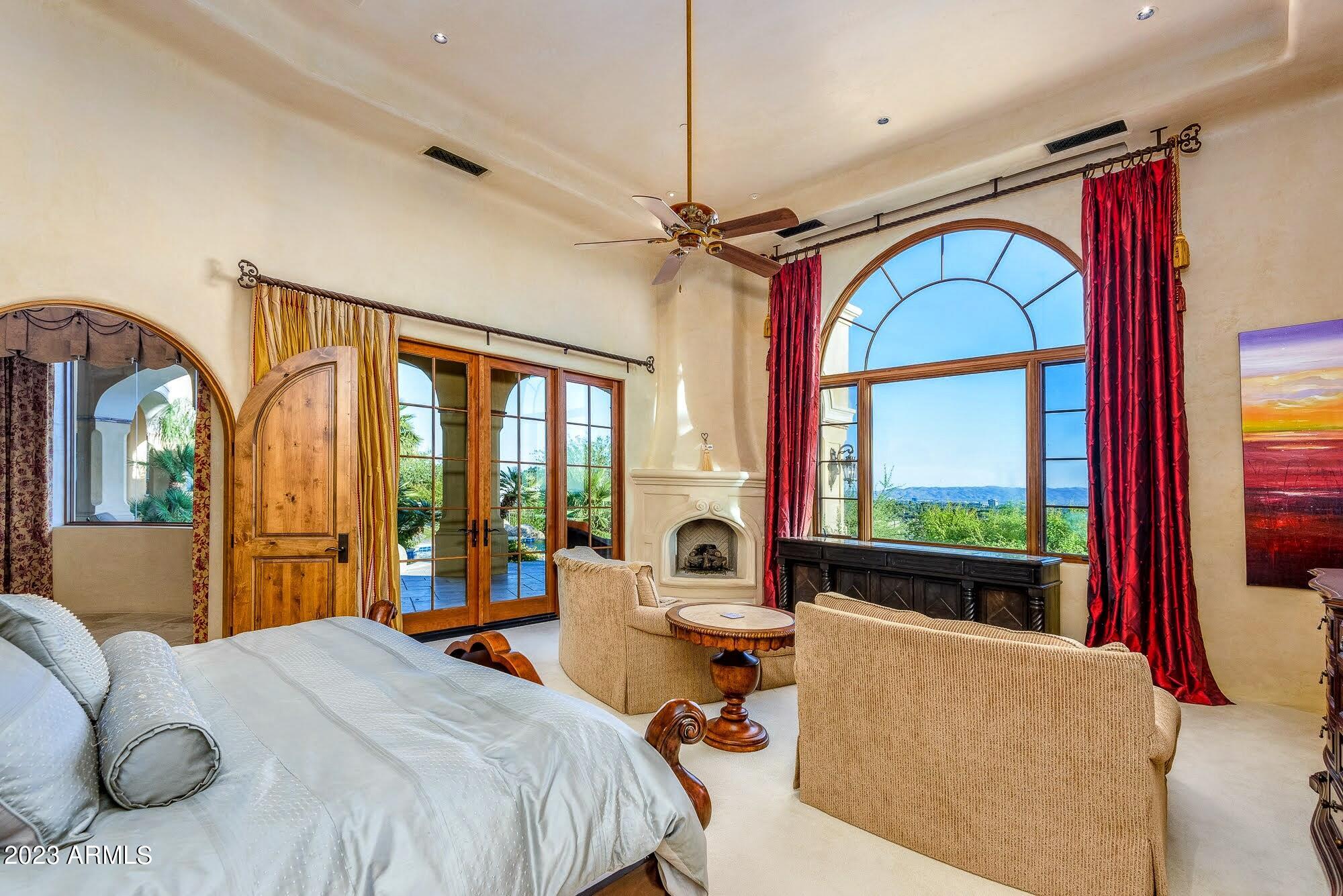 RED ROCK • ARCADIA - Residential