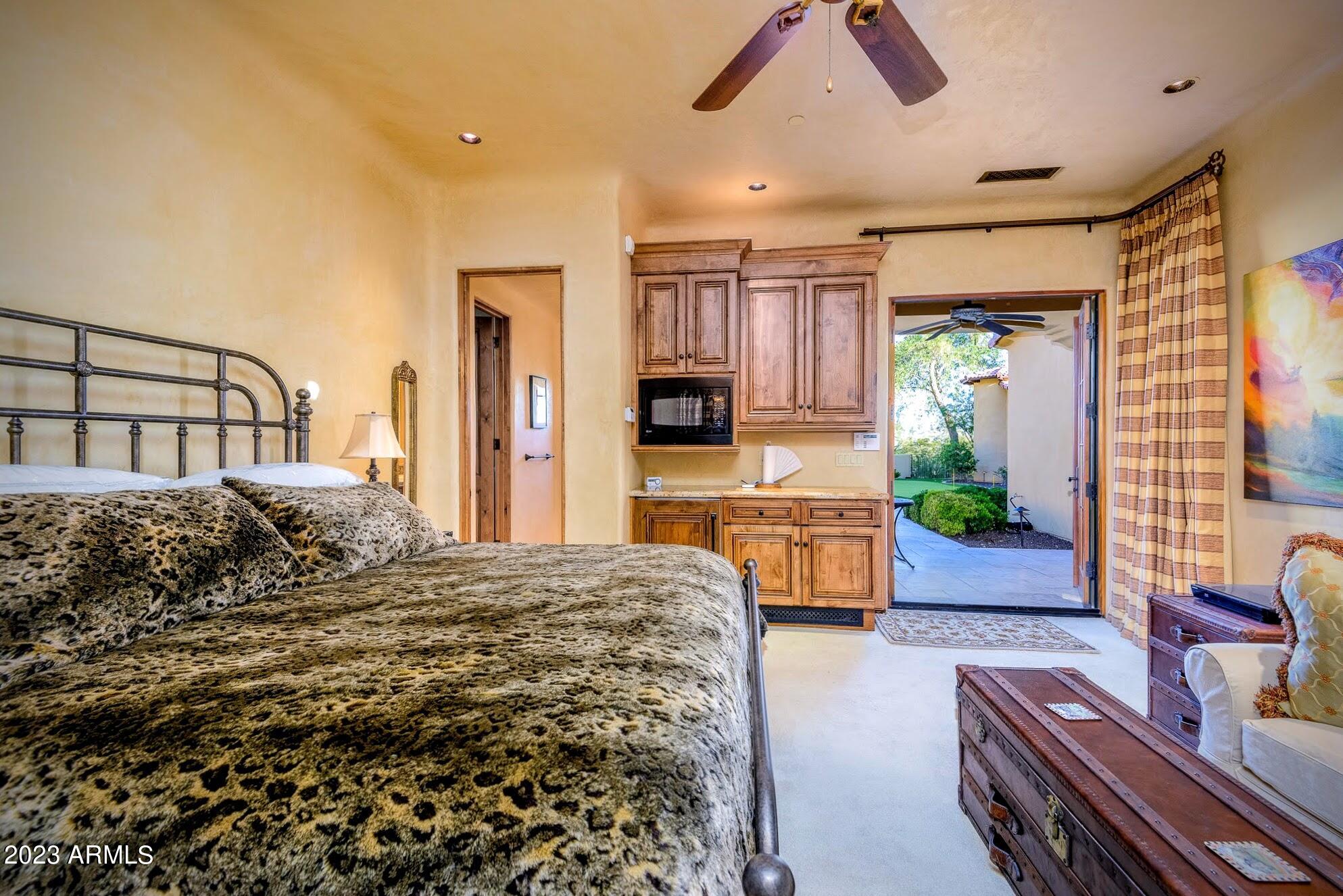 RED ROCK • ARCADIA - Residential