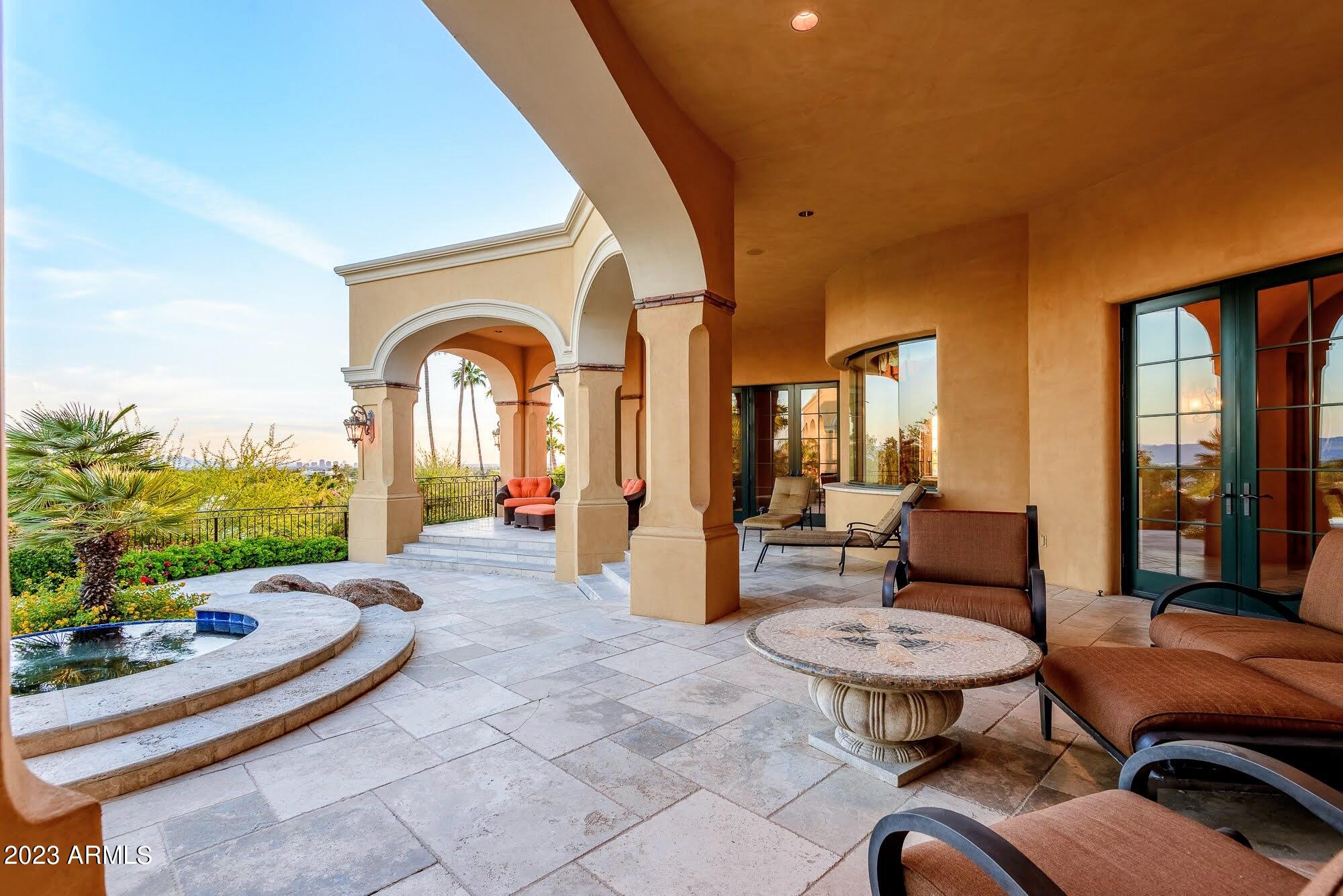 RED ROCK • ARCADIA - Residential