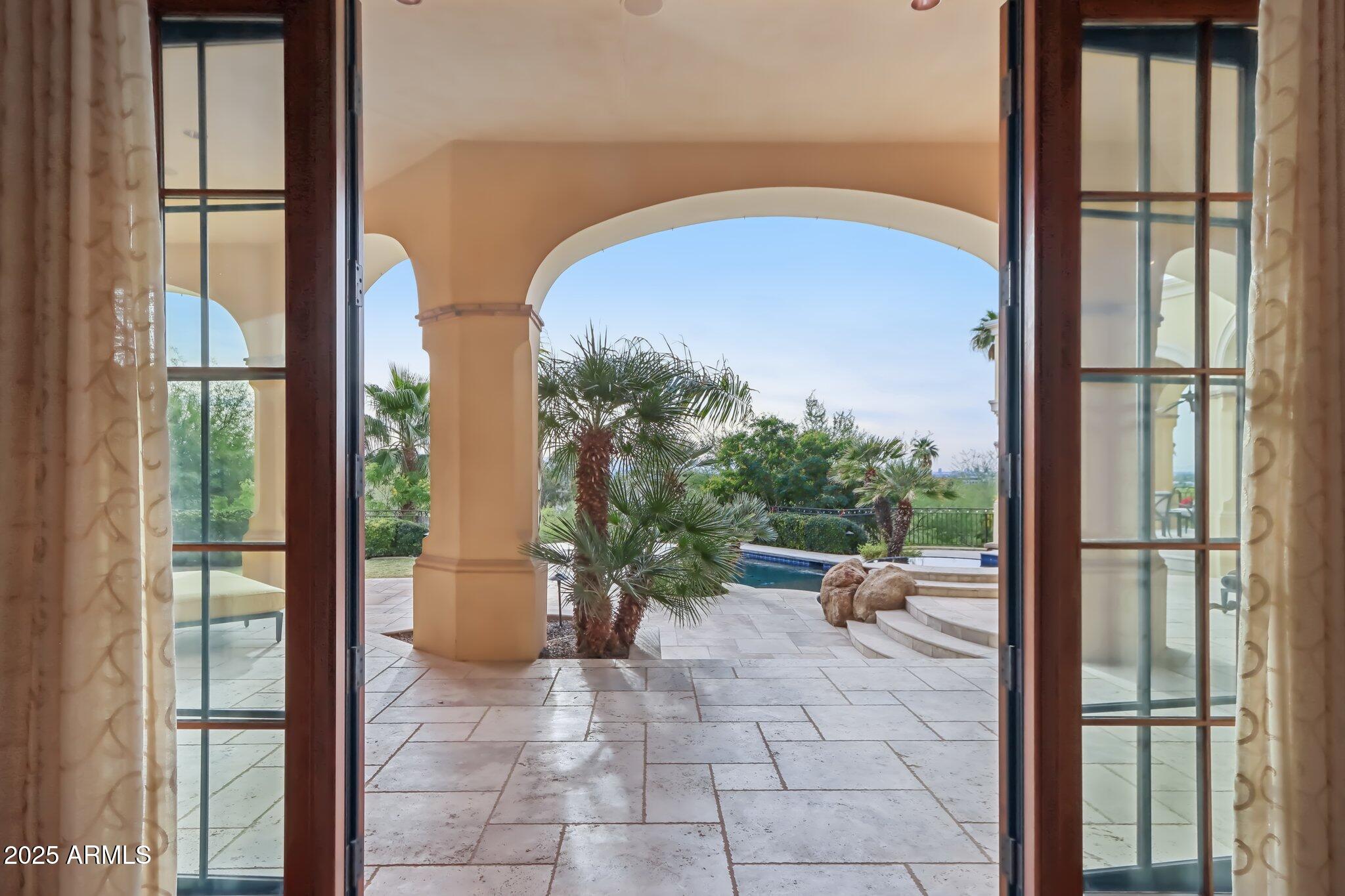 RED ROCK • ARCADIA - Residential