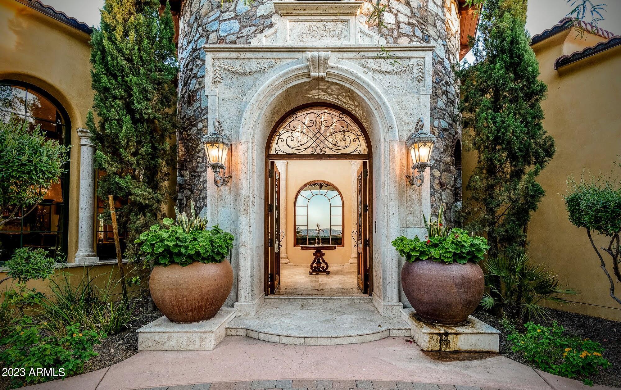 RED ROCK • ARCADIA - Residential