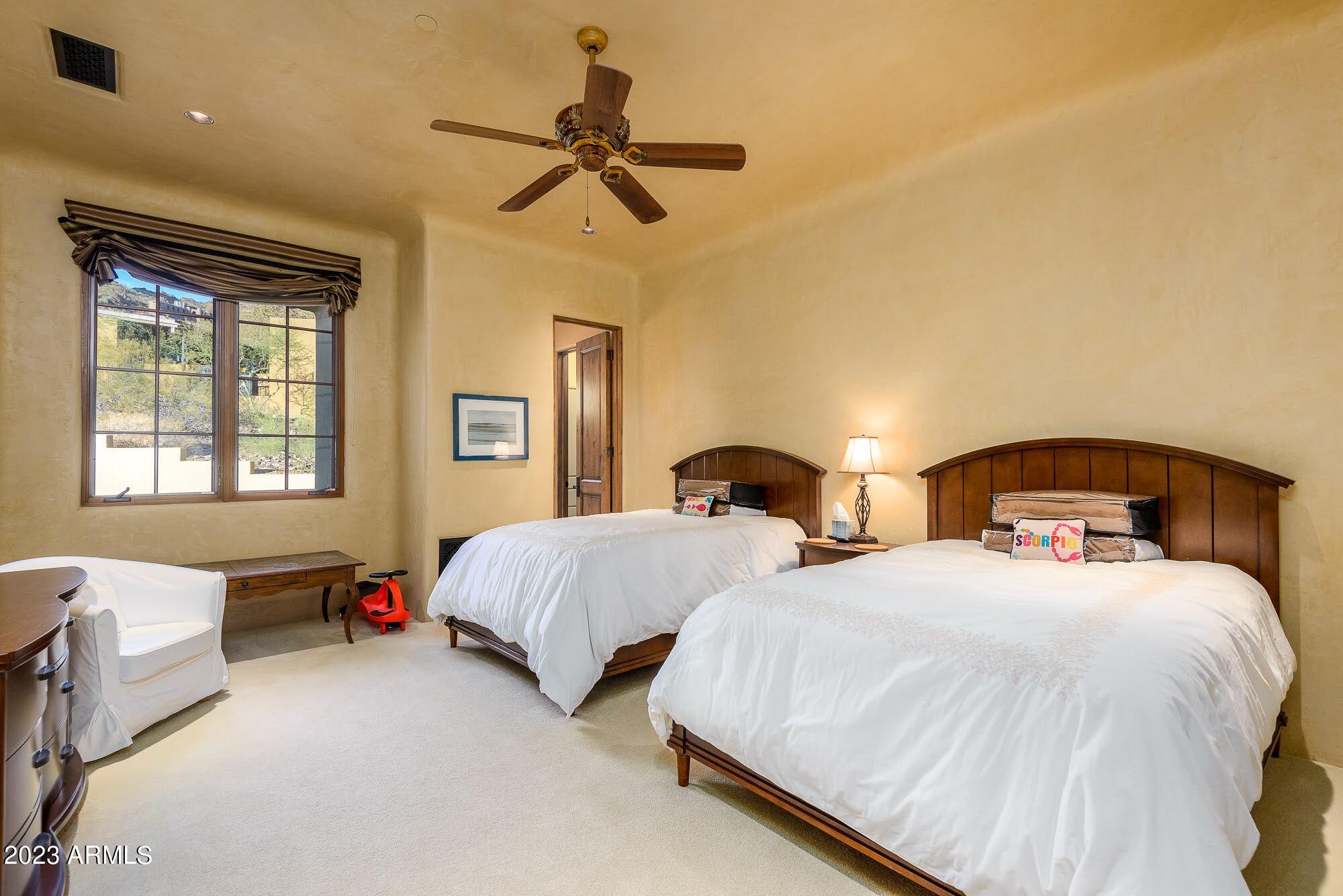 RED ROCK • ARCADIA - Residential
