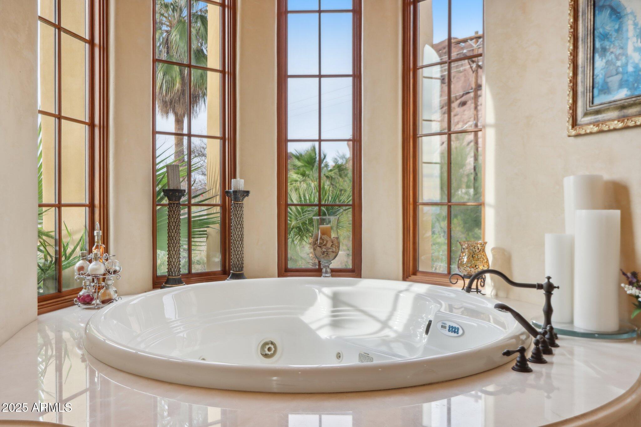 RED ROCK • ARCADIA - Residential