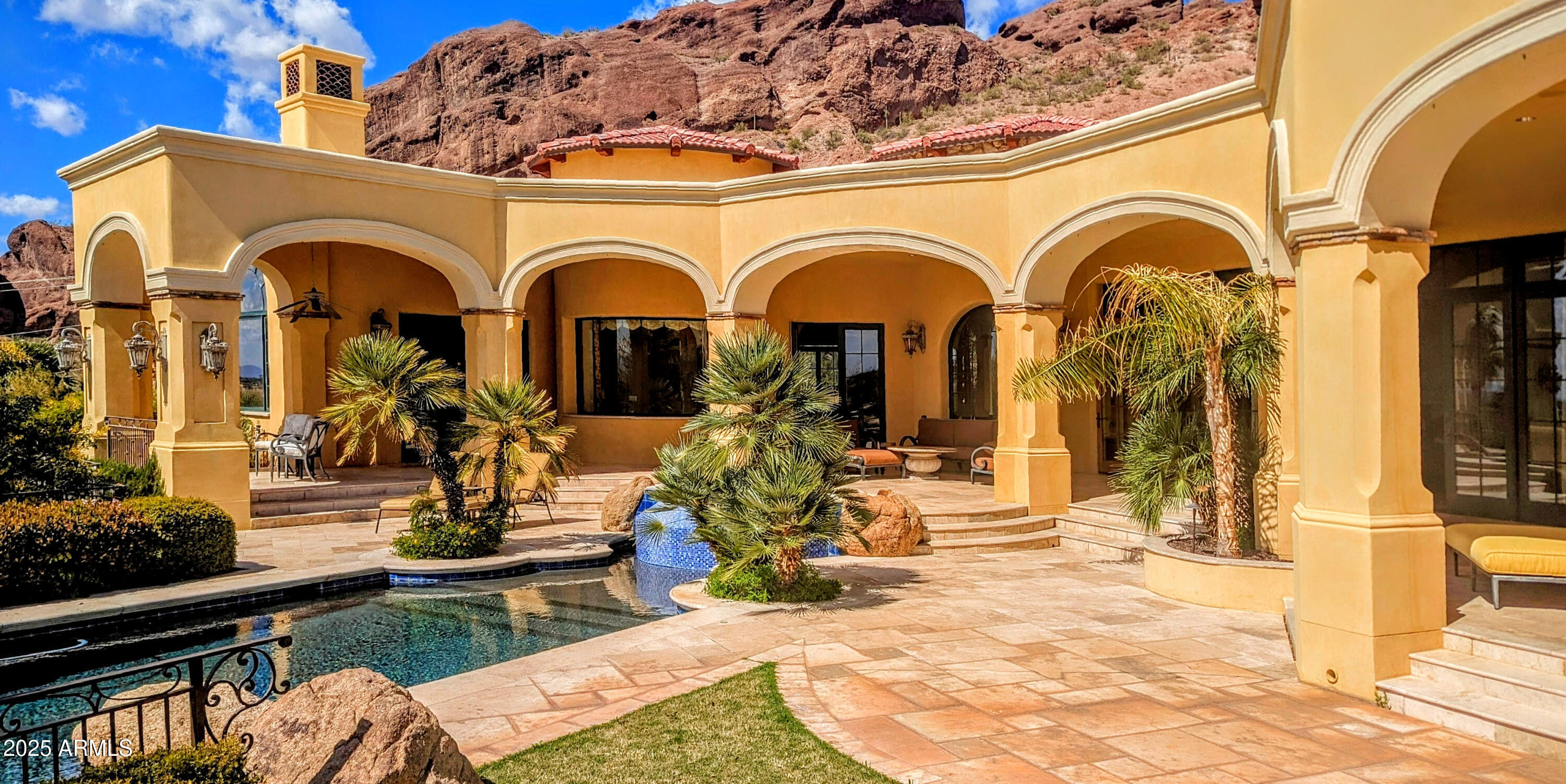 RED ROCK • ARCADIA - Residential