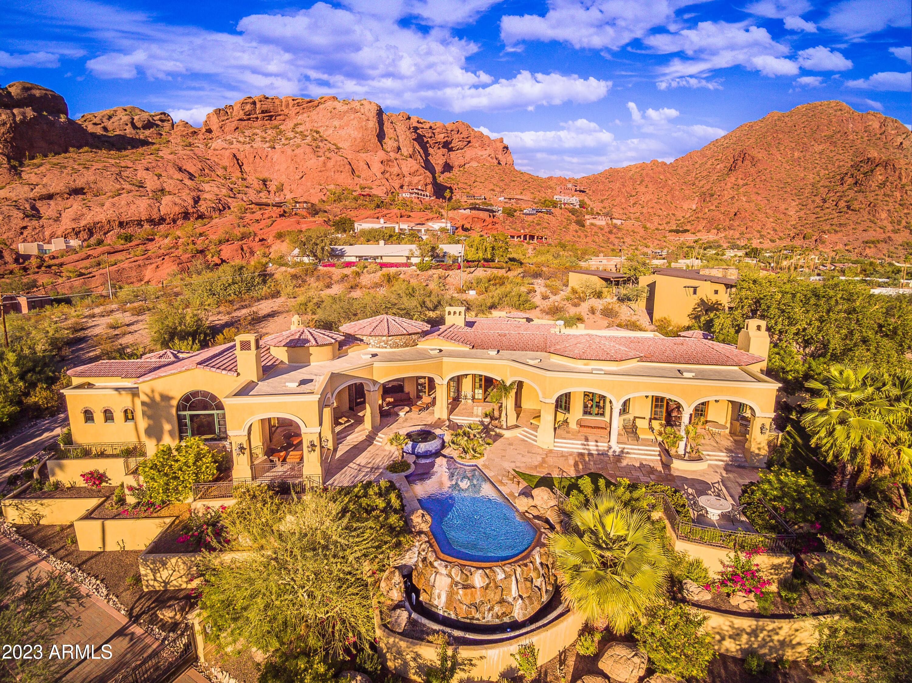 RED ROCK • ARCADIA - Residential