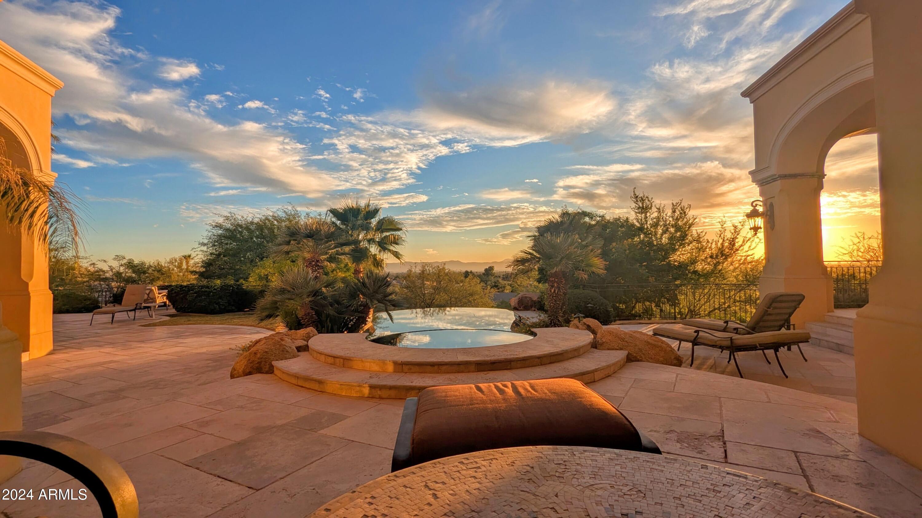 RED ROCK • ARCADIA - Residential