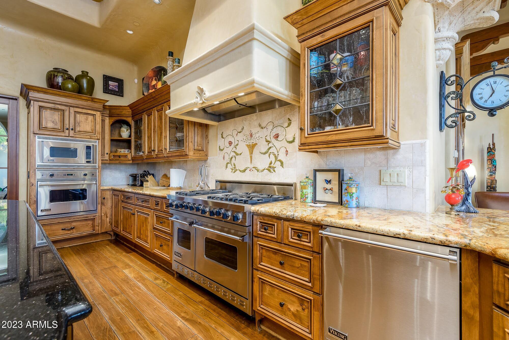 RED ROCK • ARCADIA - Residential