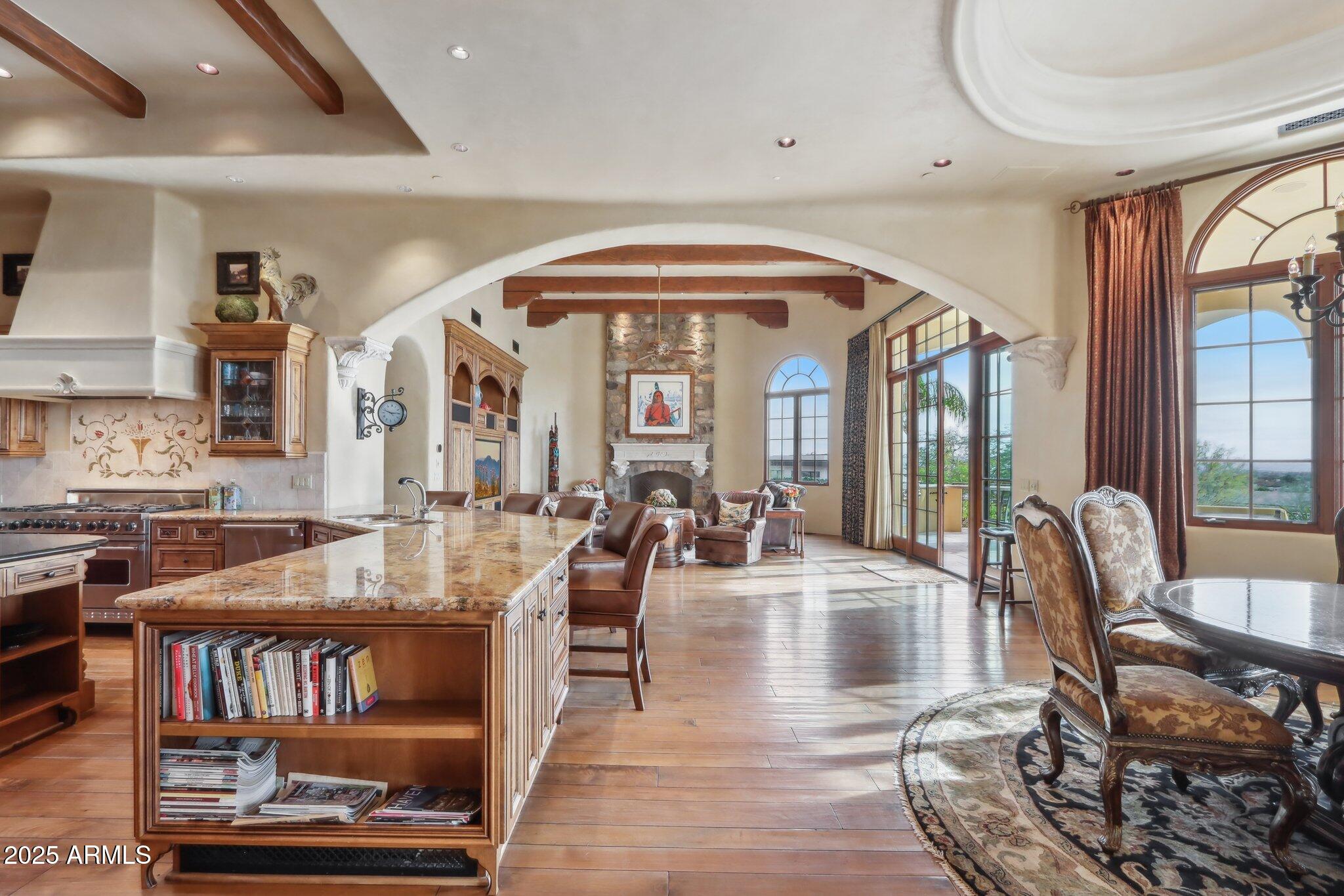 RED ROCK • ARCADIA - Residential
