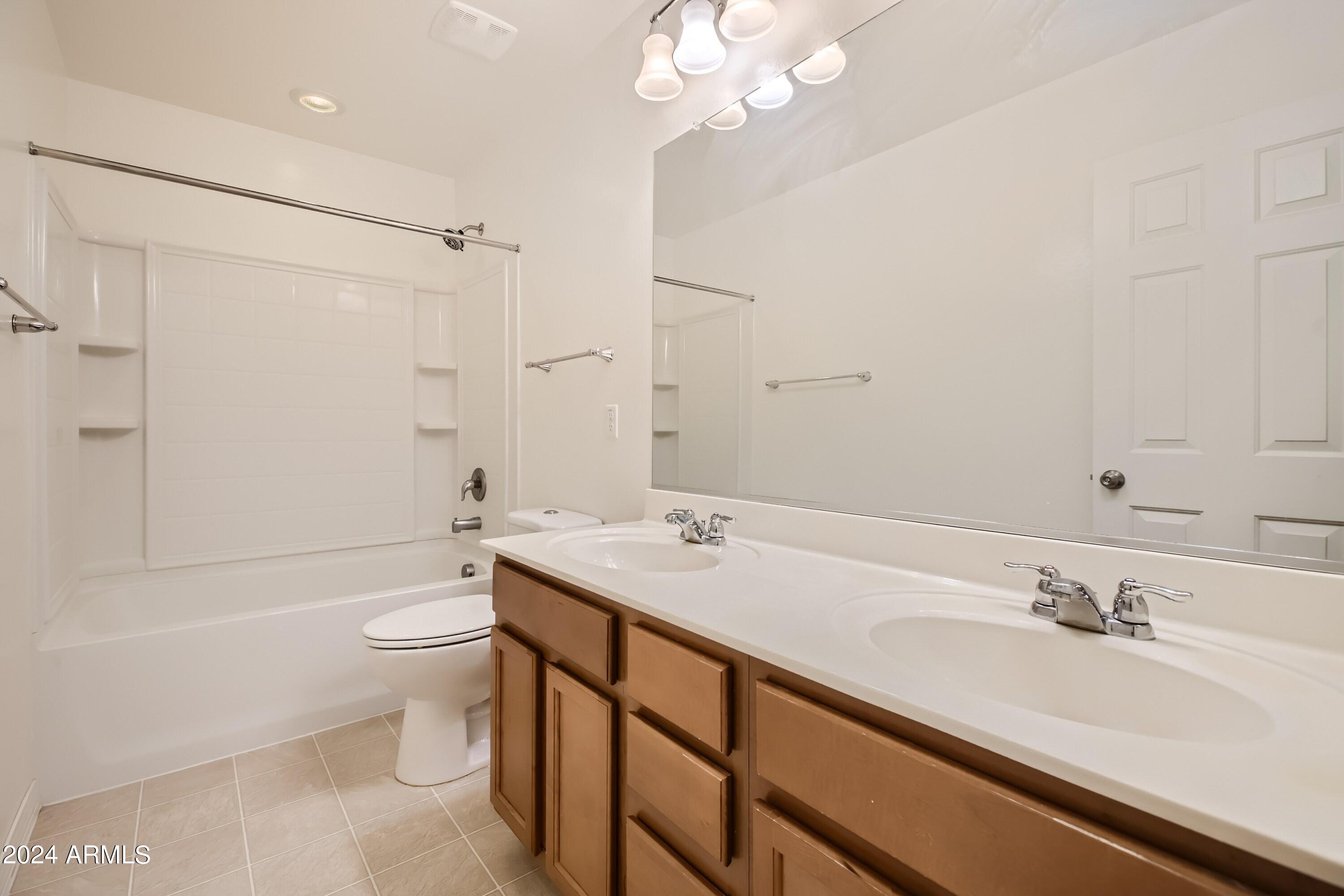 3 J'S COUNTRY ESTATES - Residential