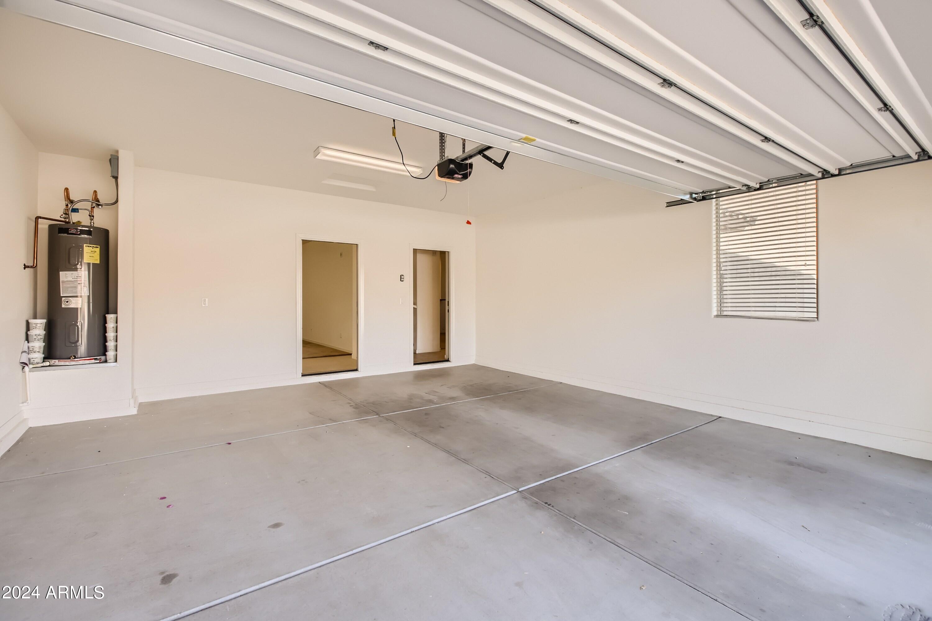 3 J'S COUNTRY ESTATES - Residential